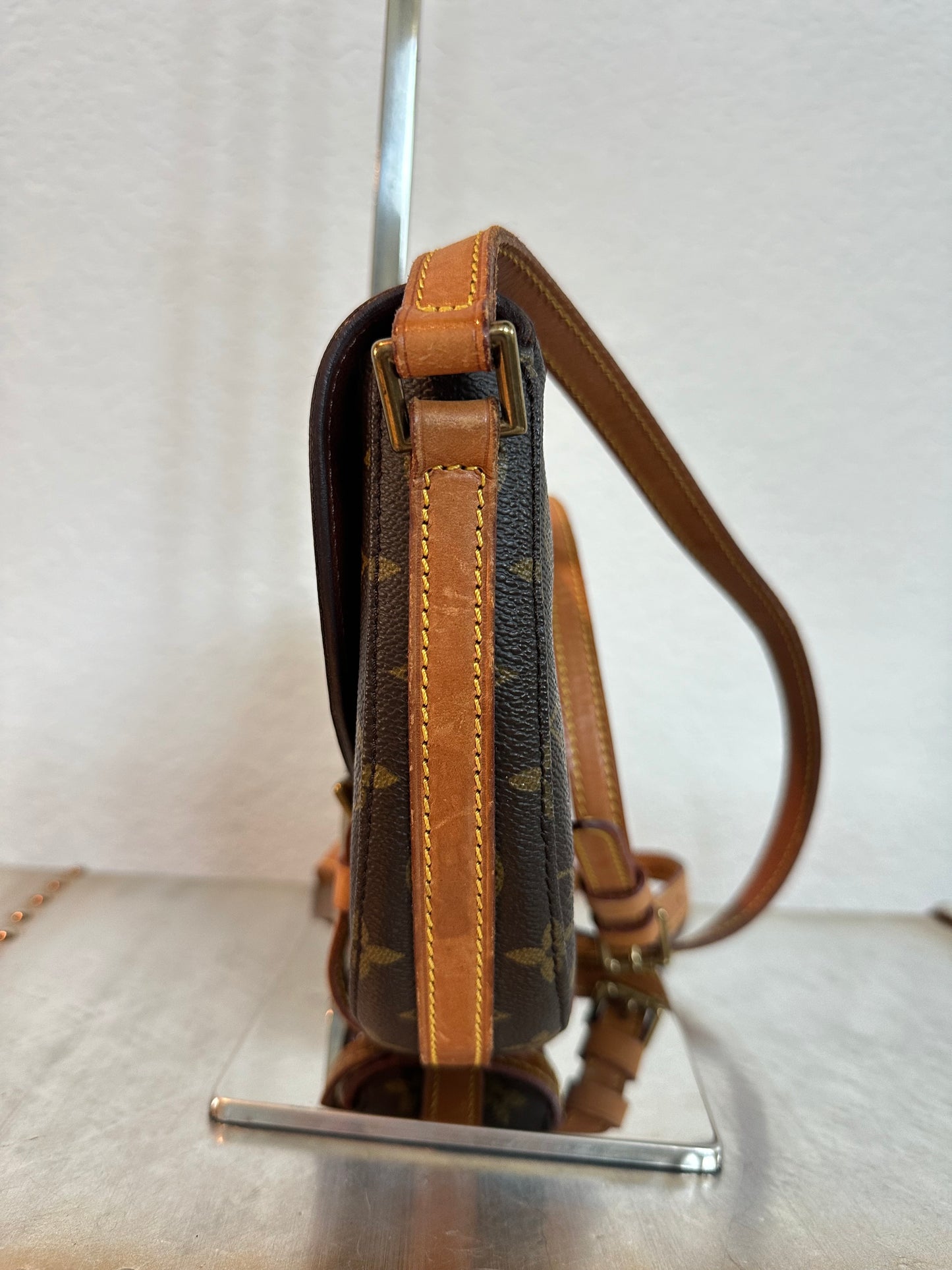 Pre-owned Authentic Louis Vuitton Chantilly PM Monogram Crossbody Bag