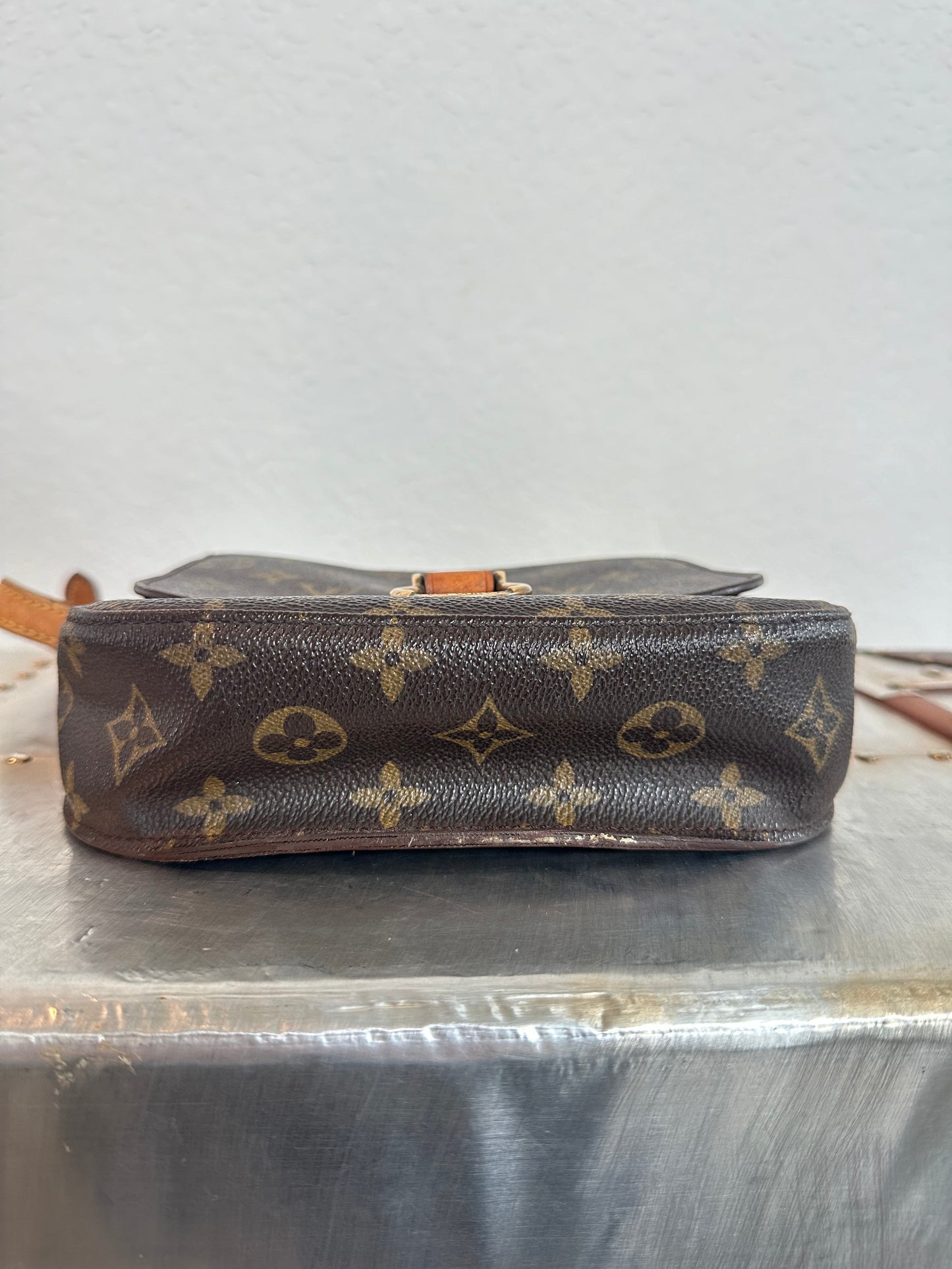 Pre-owned Authentic Louis Vuitton Saint Cloud MM Monogram Shoulder / Crossbody Bag