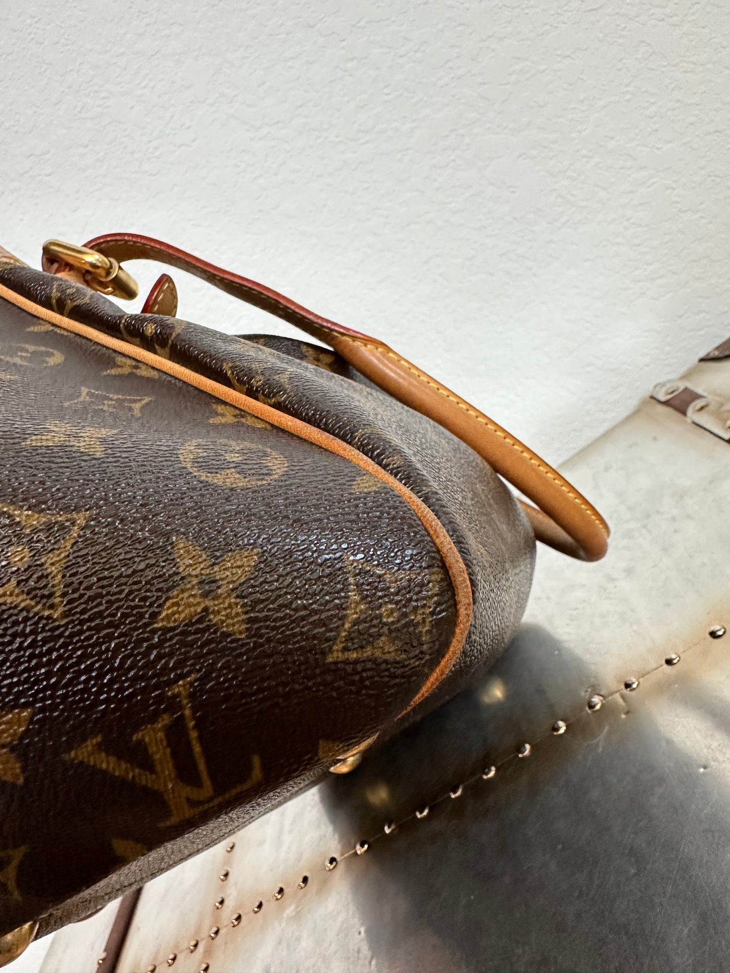 Pre-owned Authentic Louis Vuitton Tivoli GM Monogram Shoulder Bag