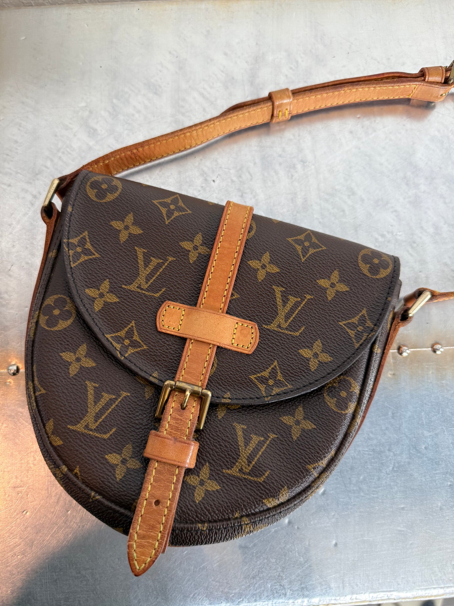 Pre-owned Authentic Louis Vuitton Chantilly PM Monogram Crossbody Bag