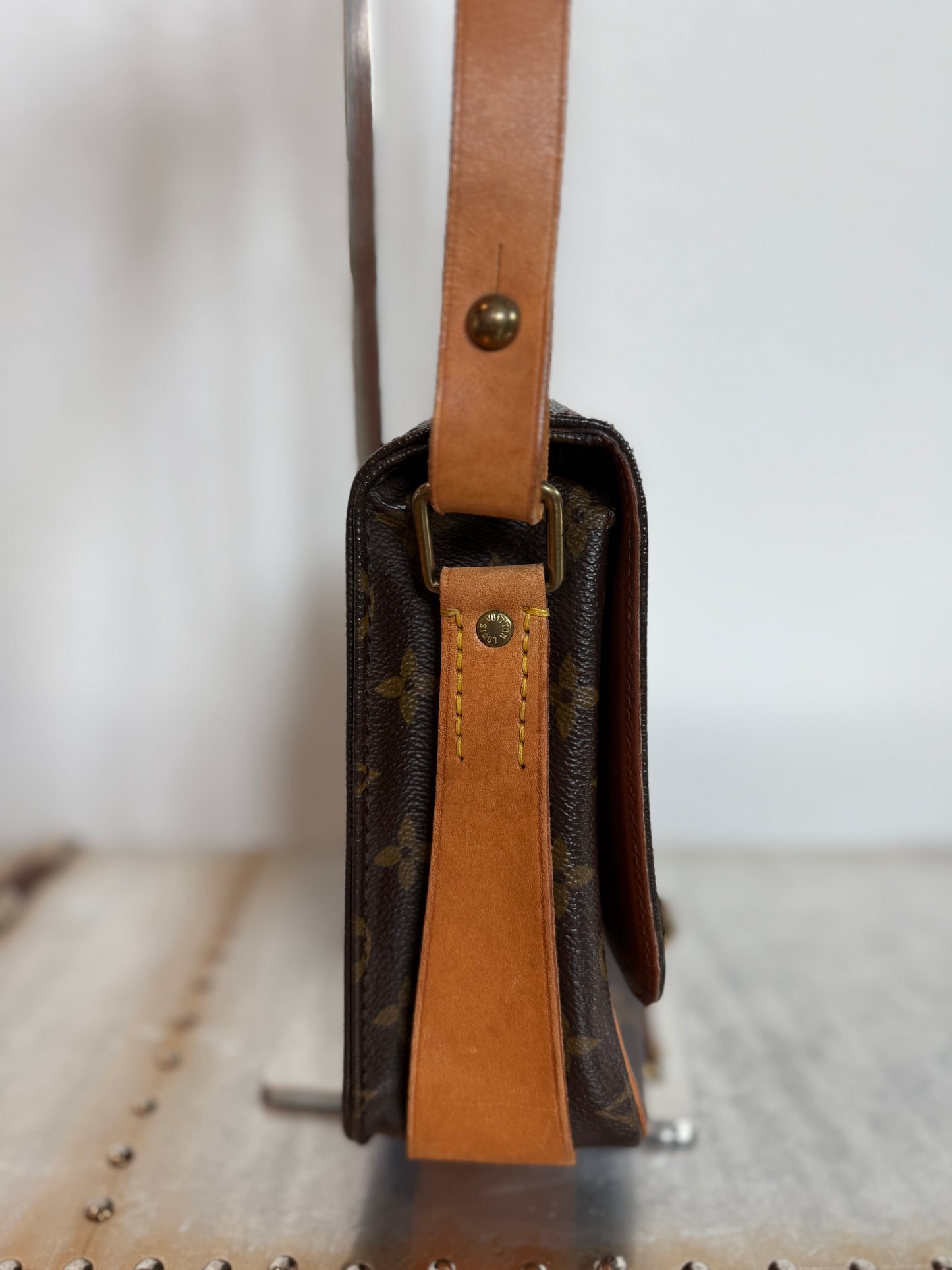 Pre-owned Louis Vuitton Cartouchiere MM Monogram Shoulder / Crossbody Bag