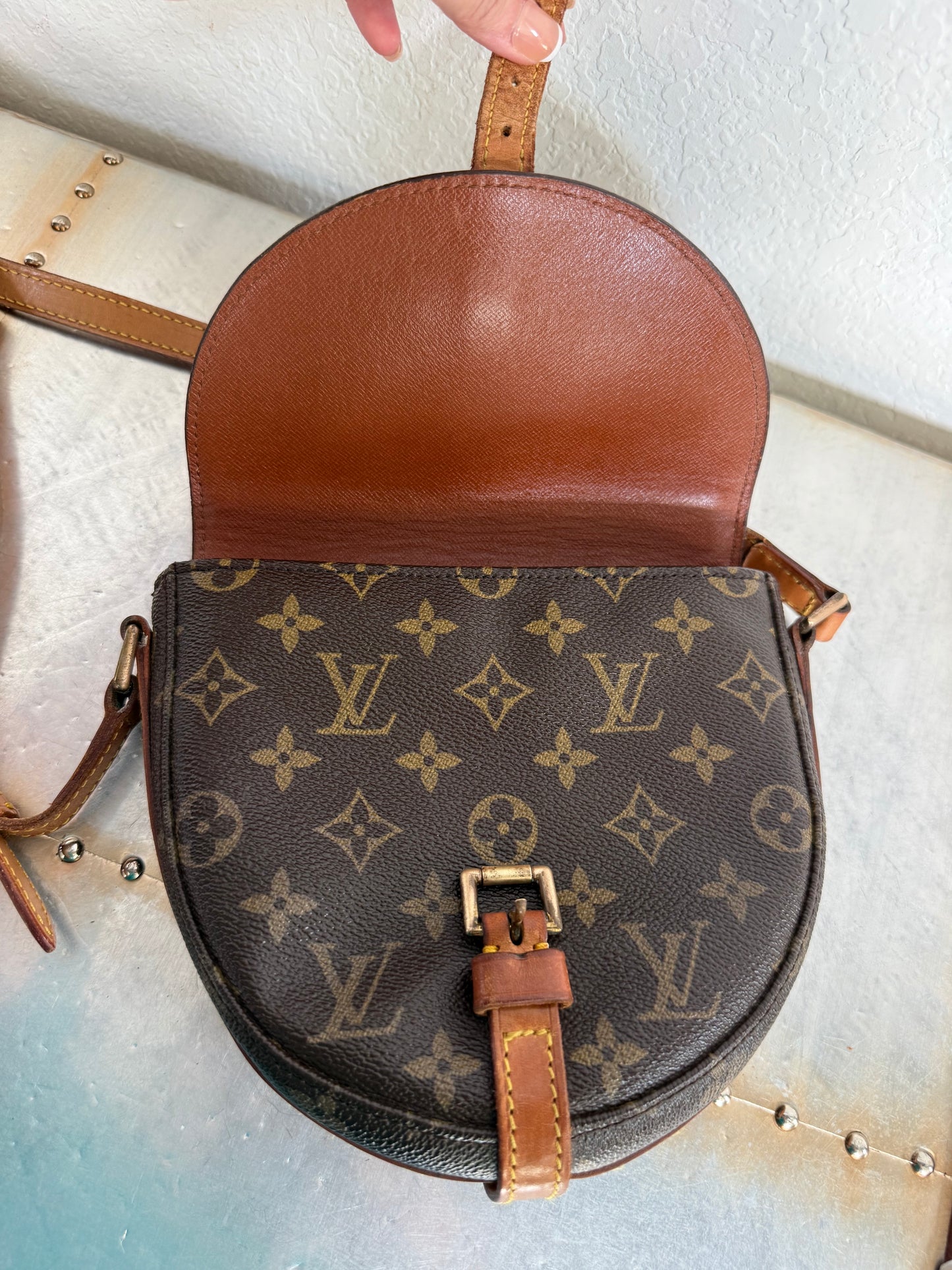 Pre-owned Authentic Louis Vuitton Chantilly PM Monogram Crossbody Bag