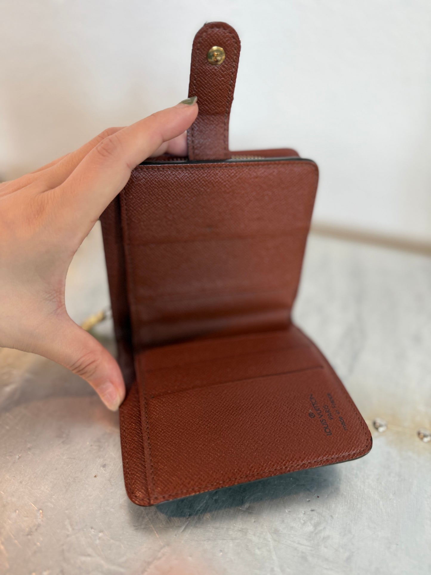 Pre-owned Authentic Louis Vuitton Monogram Compact Zip Wallet