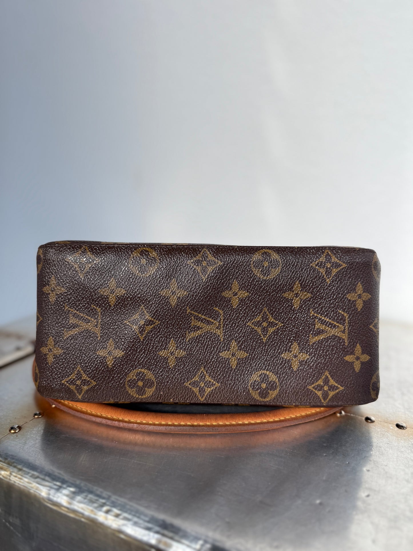 Pre-owned Authentic Louis Vuitton Looping MM Monogram Shoulder Bag