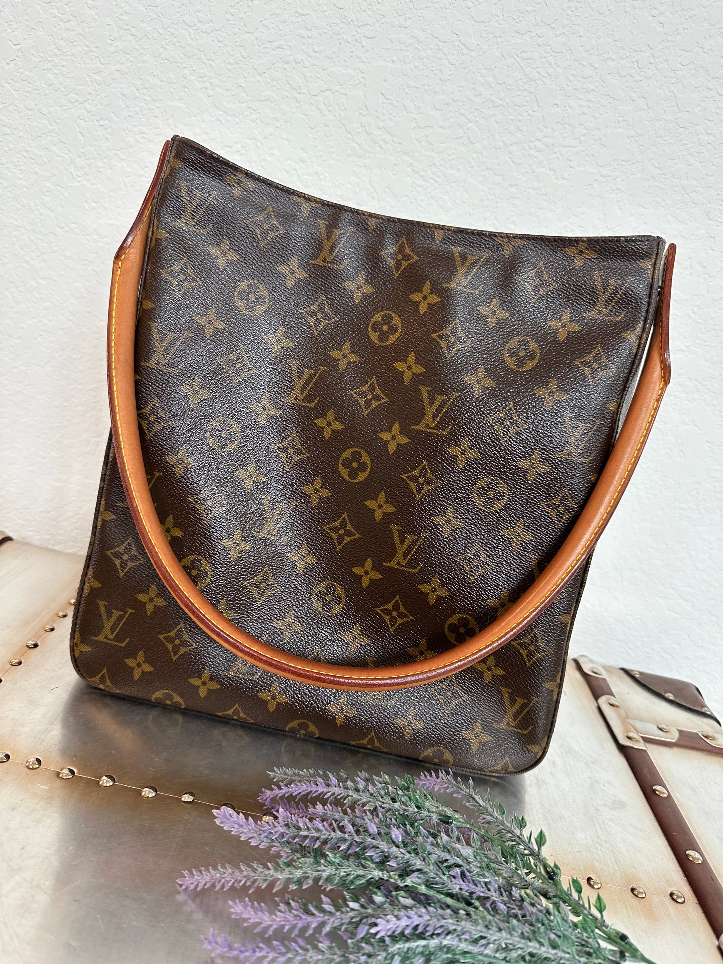 Pre-owned Authentic Louis Vuitton Looping GM Monogram Shoulder Bag