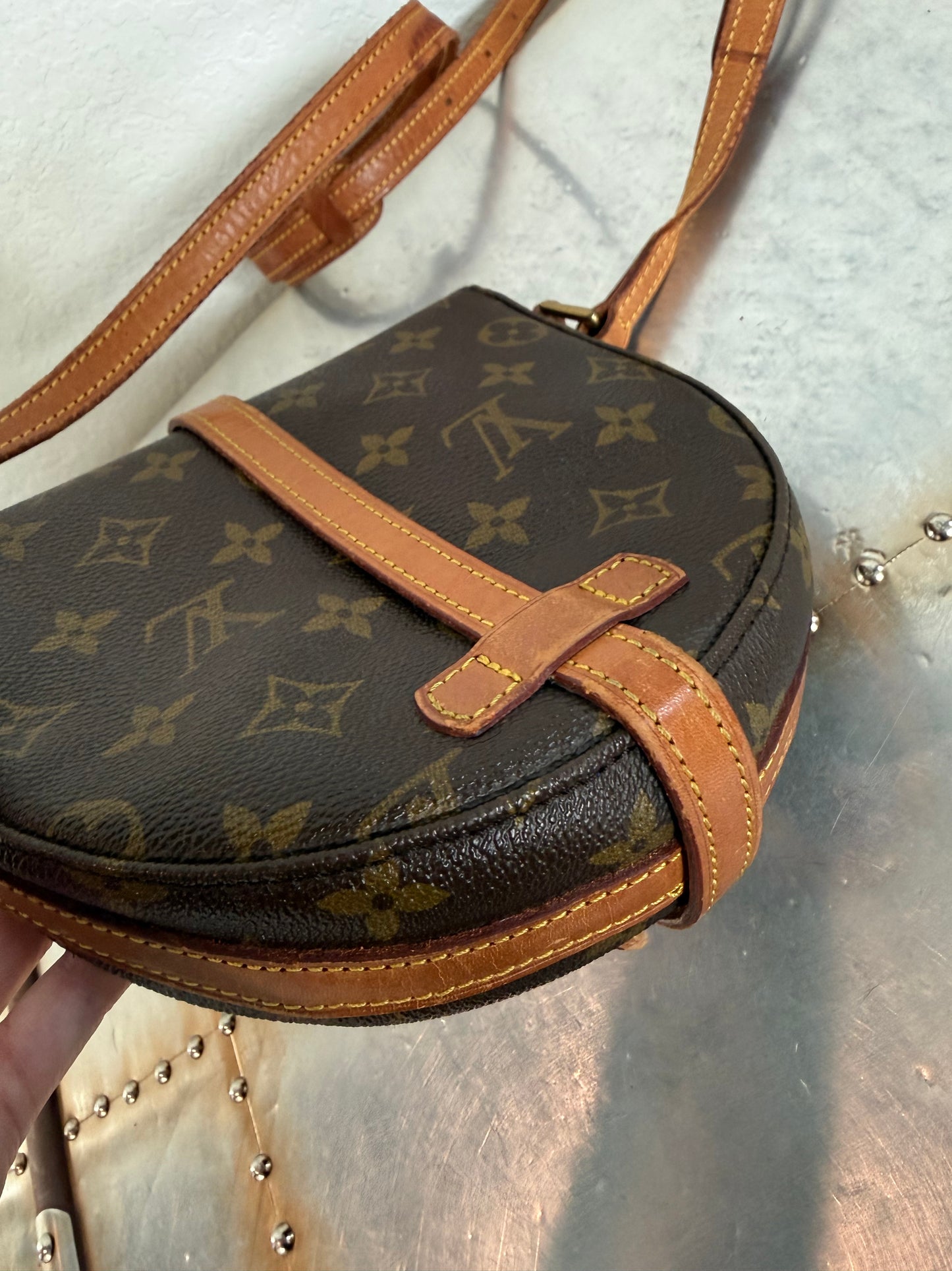 Pre-owned Authentic Louis Vuitton Chantilly PM Monogram Crossbody Bag