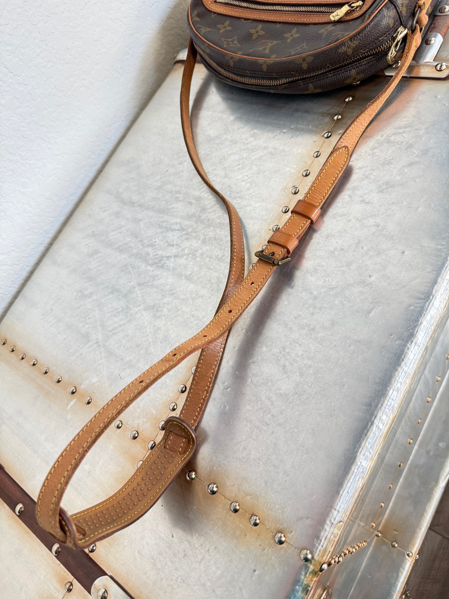 Pre-owned Authentic Louis Vuitton Senlis Monogram Crossbody /Shoulder Bag
