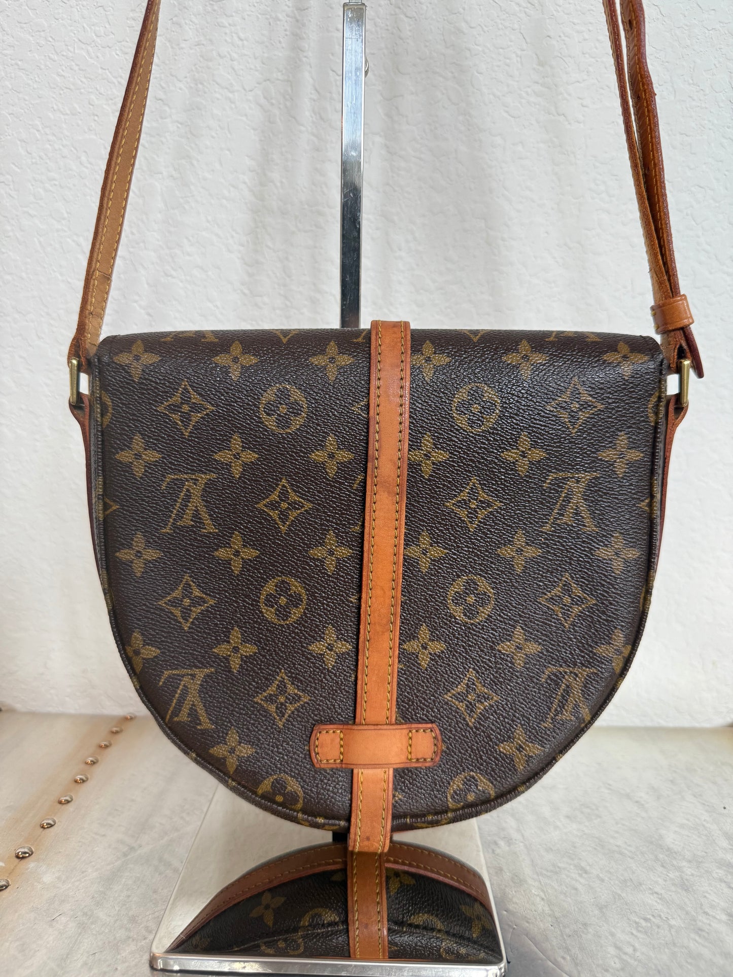 Pre-owned Authentic Louis Vuitton Chantilly MM Monogram Crossbody Bag