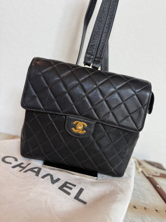 Pre-owned Authentic Chanel Vintage Caviar Square Backpack