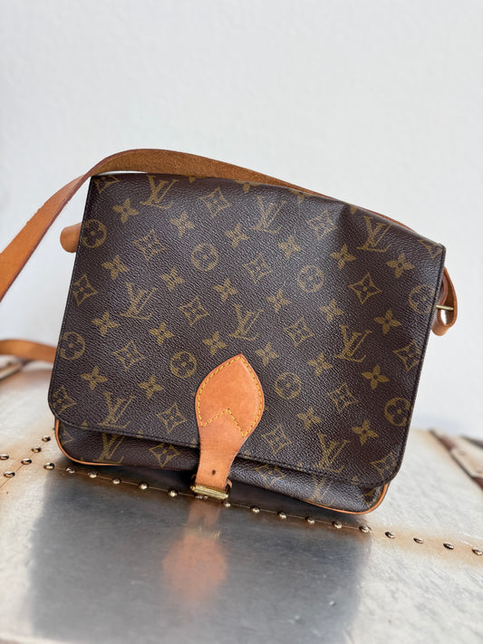 Pre-owned Louis Vuitton Cartouchiere GM Monogram Shoulder / Crossbody Bag