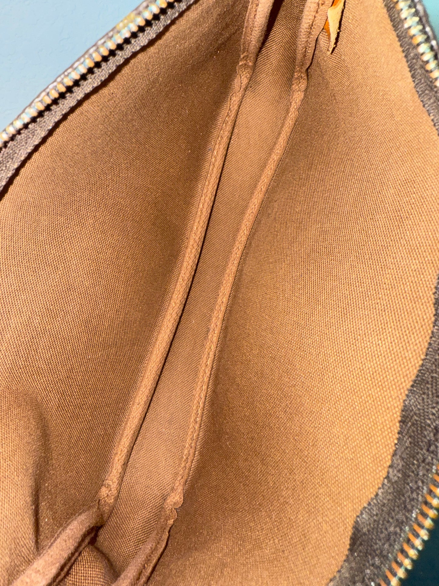 Pre-owned Authentic Louis Vuitton Pochette Accessoires Monogram Shoulder / Handbag