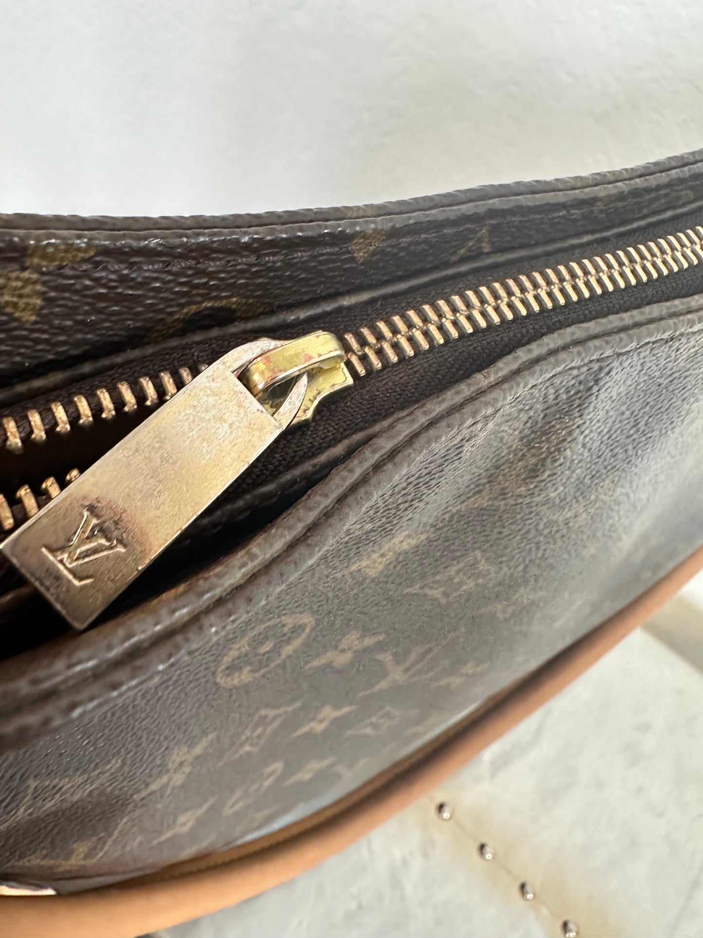 Pre-owned Authentic Louis Vuitton Looping GM Monogram Shoulder Bag