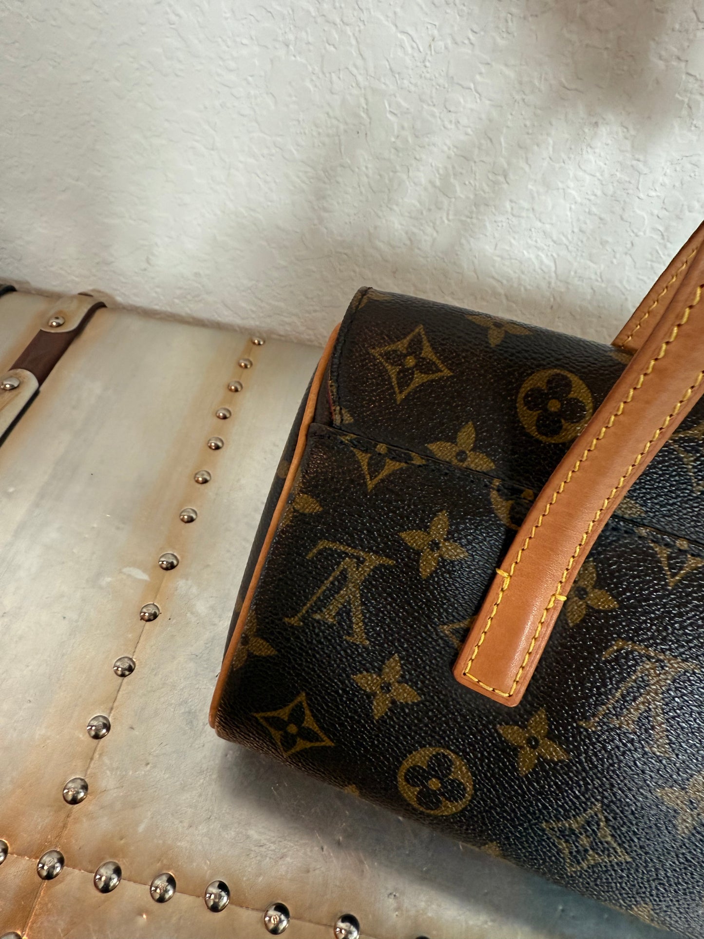 Pre-owned Authentic Louis Vuitton Sonatine Monogram Handbag