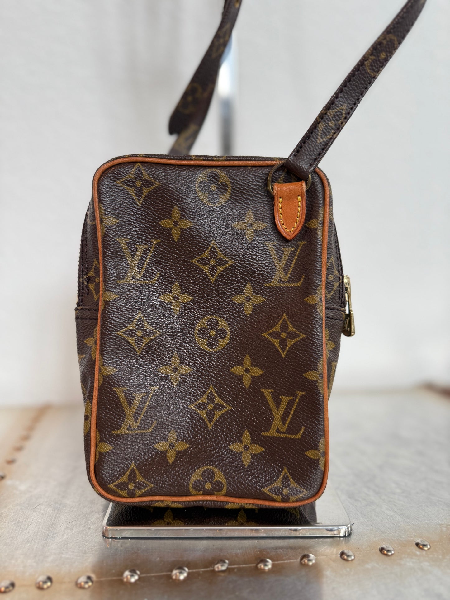 Pre-owned Louis Vuitton Mini Amazon Monogram Crossbody Bag