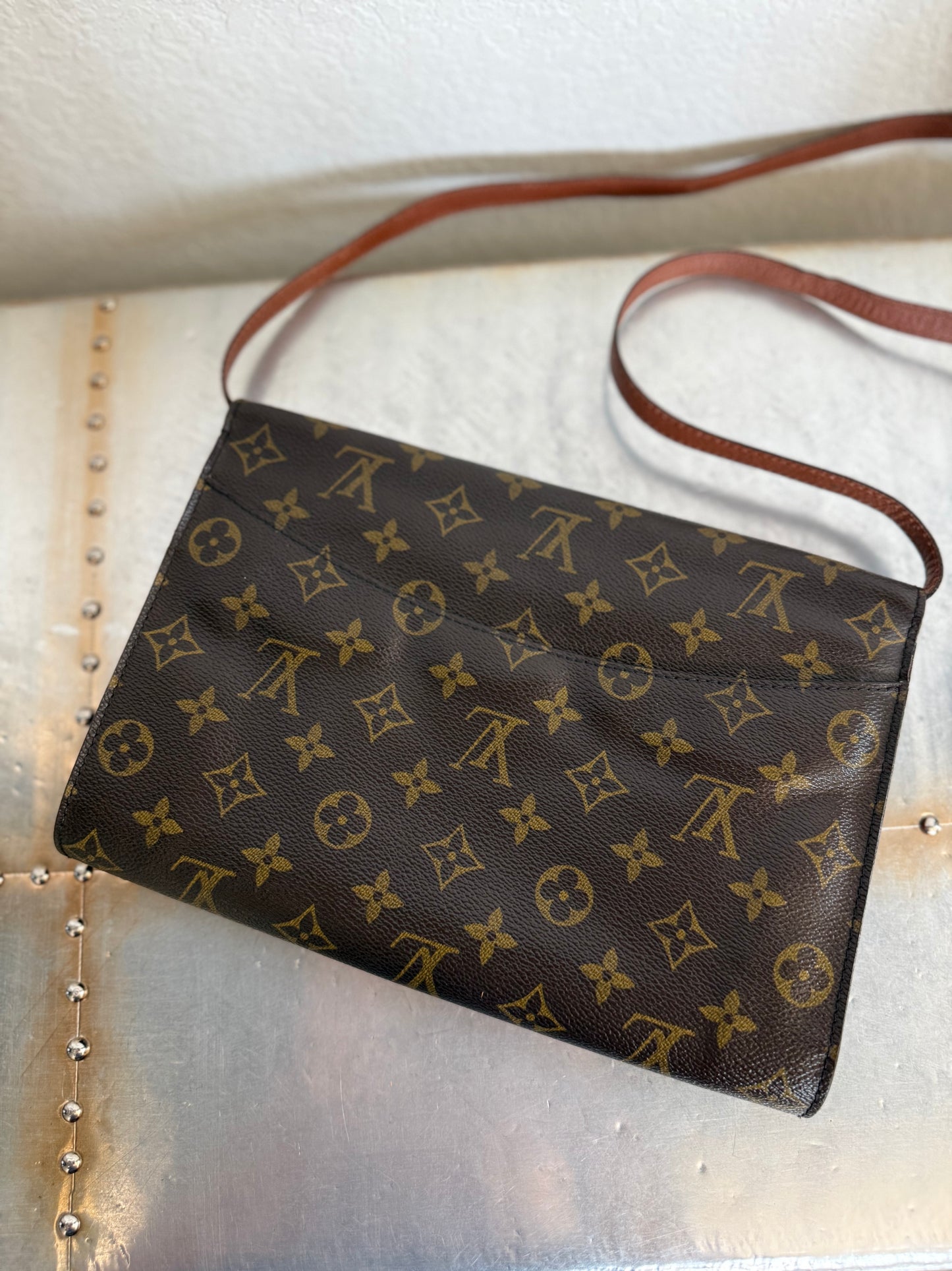 Pre-owned Authentic Louis Vuitton Bordeaux 27 2-Way Clutch / Shoulder Bag