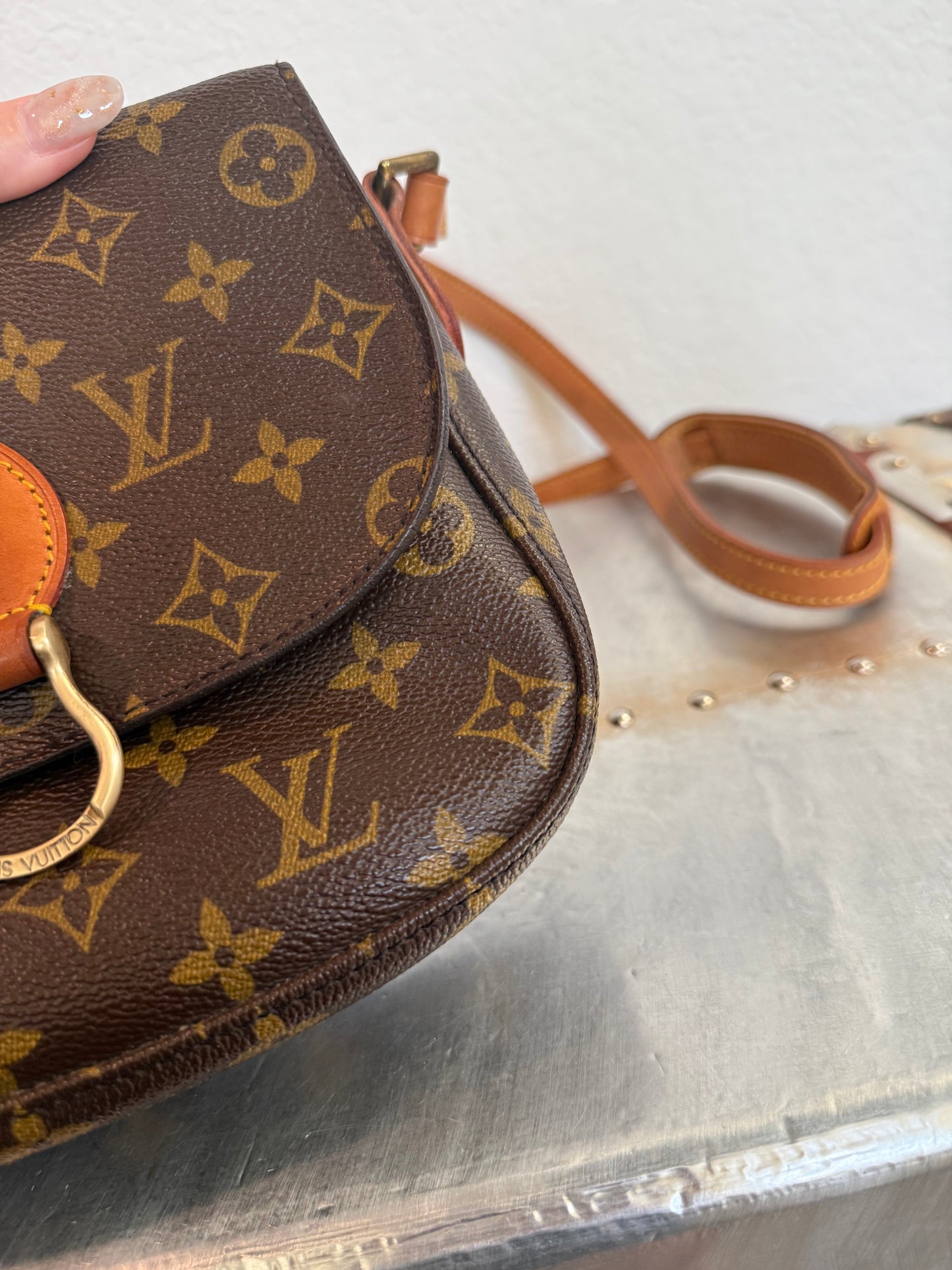 Pre-owned Authentic Louis Vuitton Saint Cloud MM Monogram Shoulder / Crossbody Bag