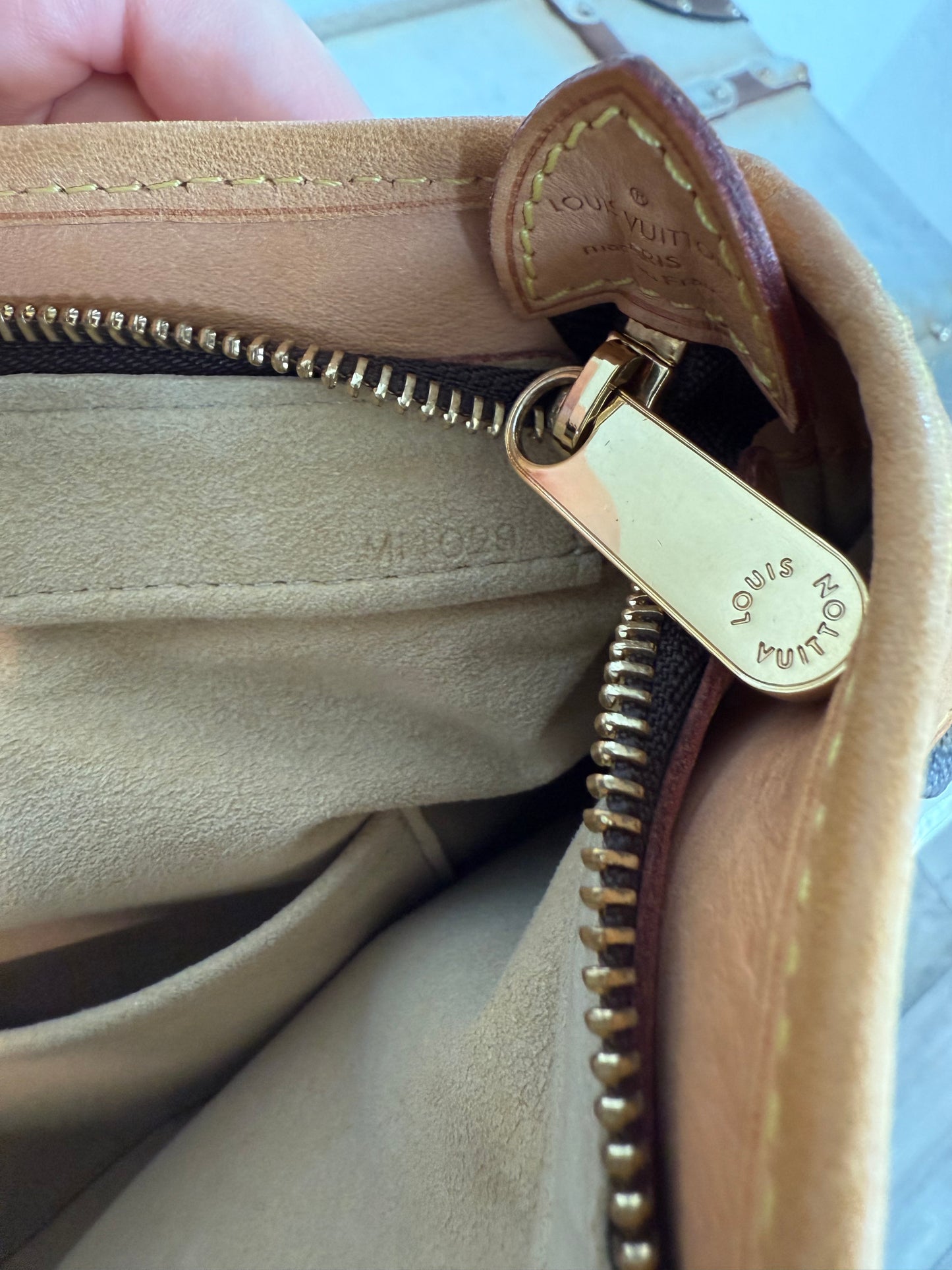 Pre-owned Authentic Louis Vuitton Boetie GM Monogram Shoulder Bag