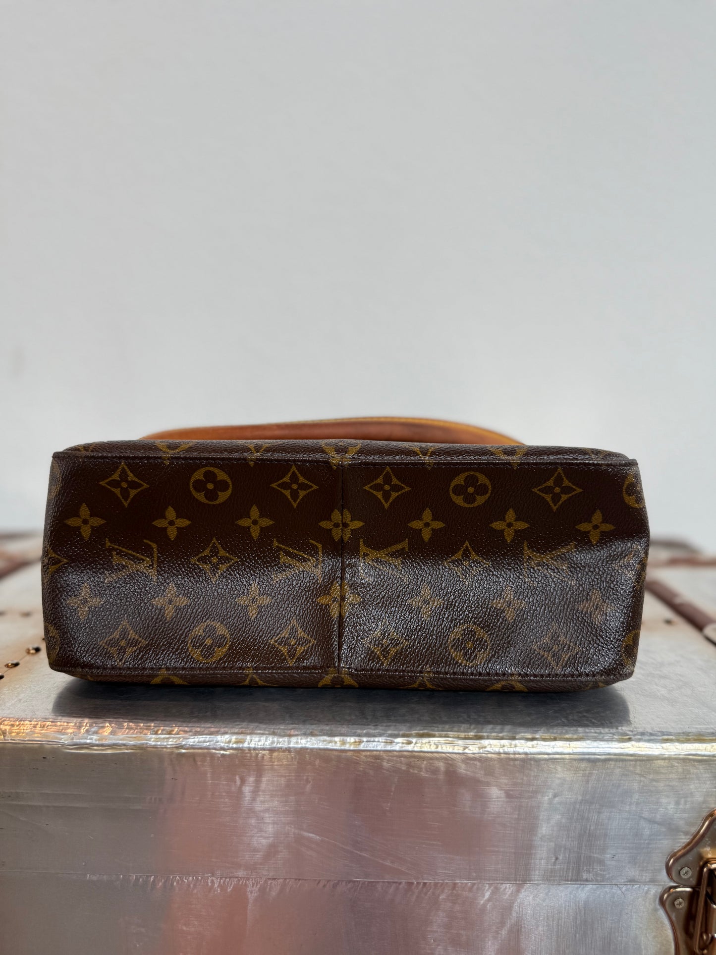 Pre-owned Authentic Louis Vuitton Looping GM Monogram Shoulder Bag