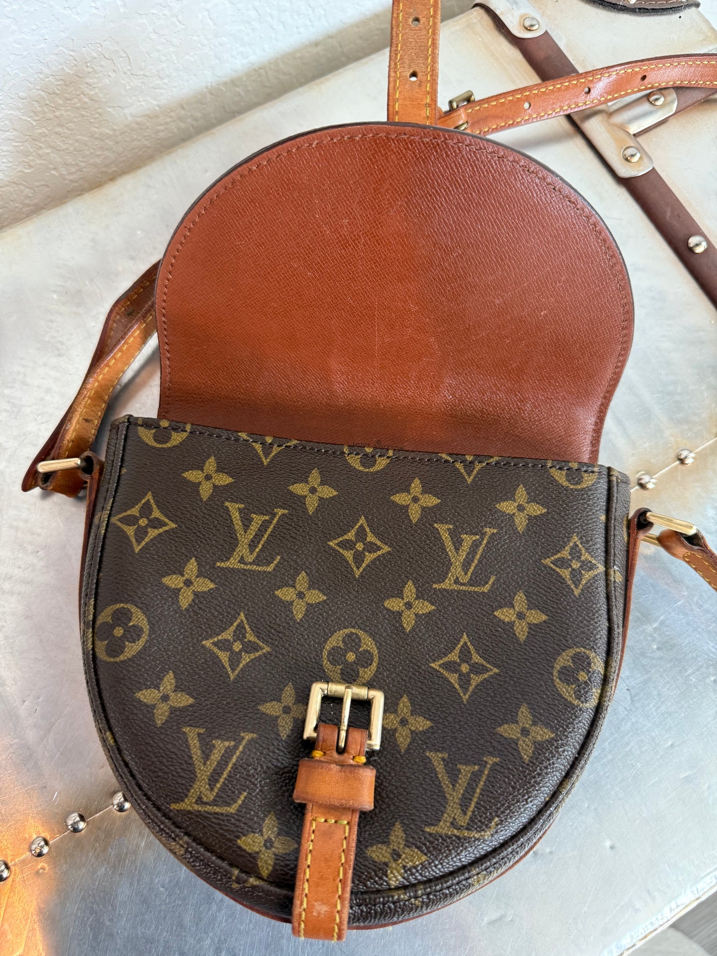 Pre-owned Authentic Louis Vuitton Chantilly PM Monogram Crossbody Bag