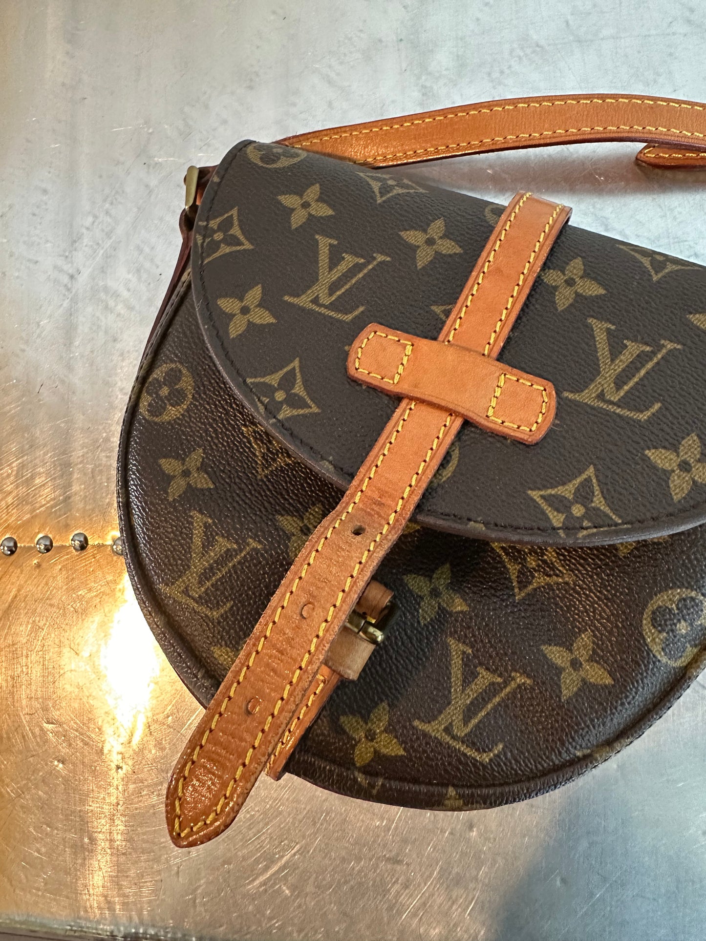Pre-owned Authentic Louis Vuitton Chantilly PM Monogram Crossbody Bag