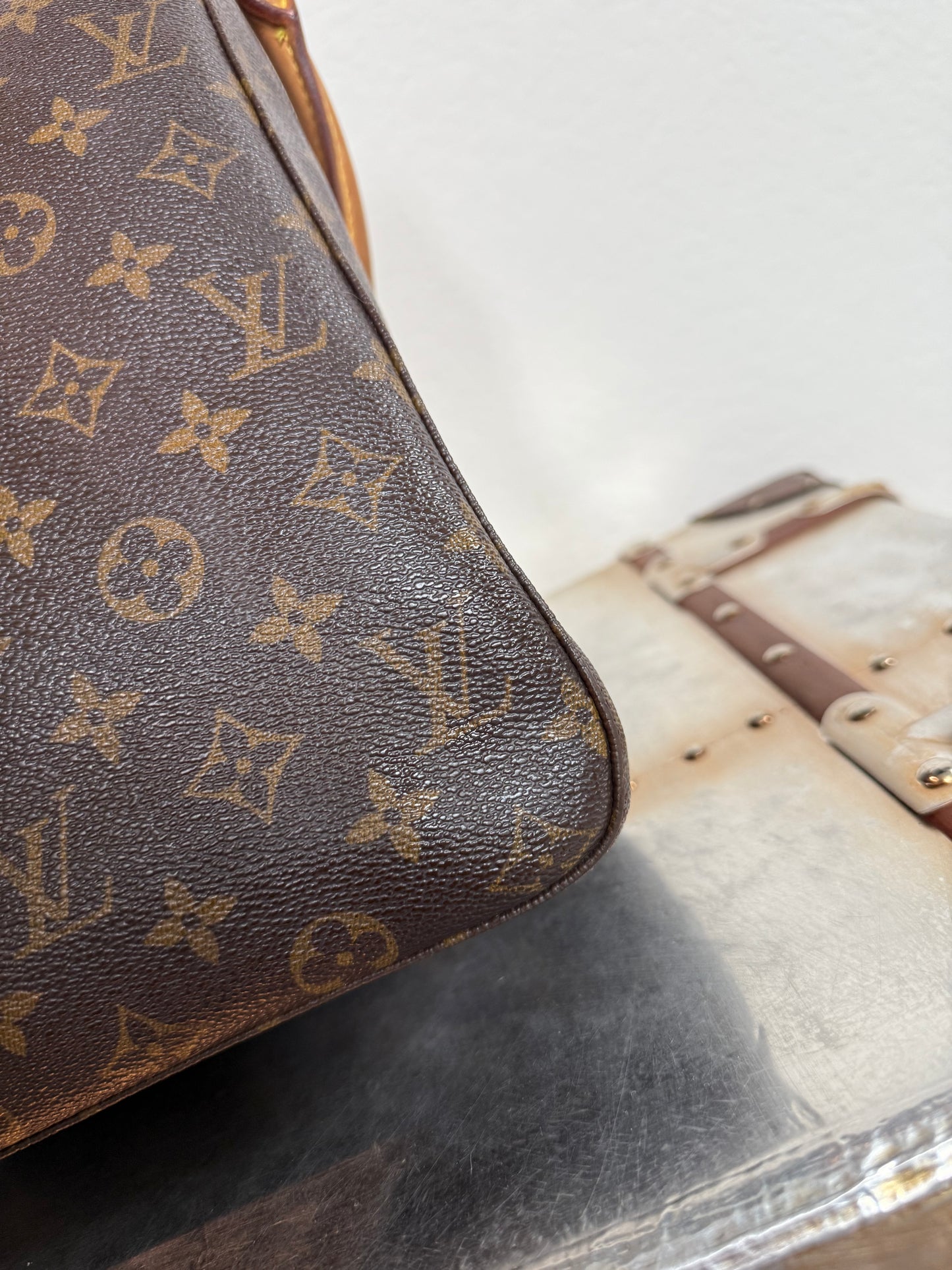 Pre-owned Authentic Louis Vuitton Looping GM Monogram Shoulder Bag