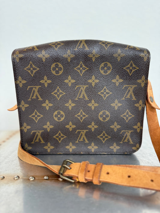 Pre-owned Louis Vuitton Cartouchiere MM Monogram Shoulder / Crossbody Bag