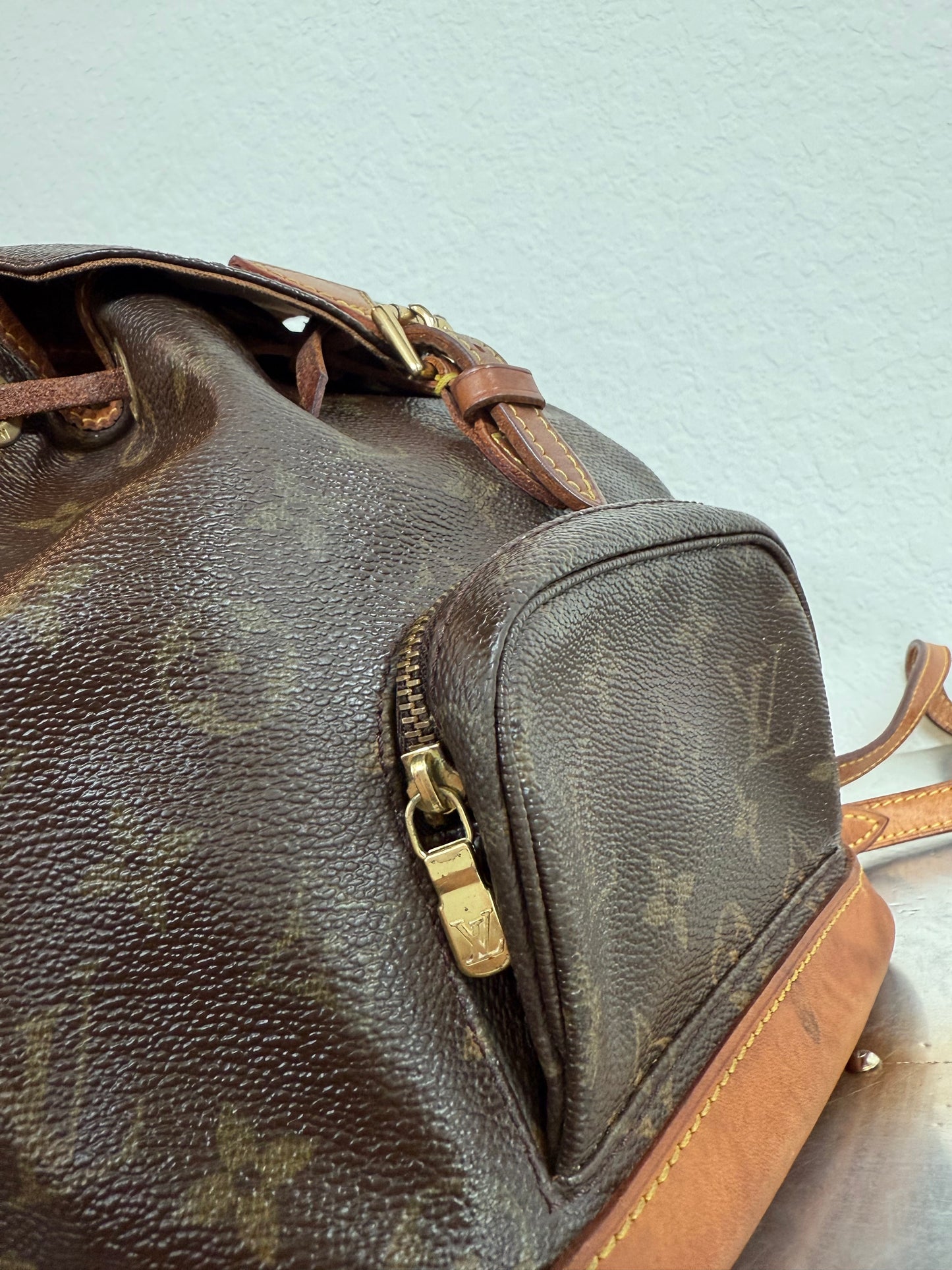 Pre-owned Authentic Louis Vuitton Montsouris Mini Monogram Backpack