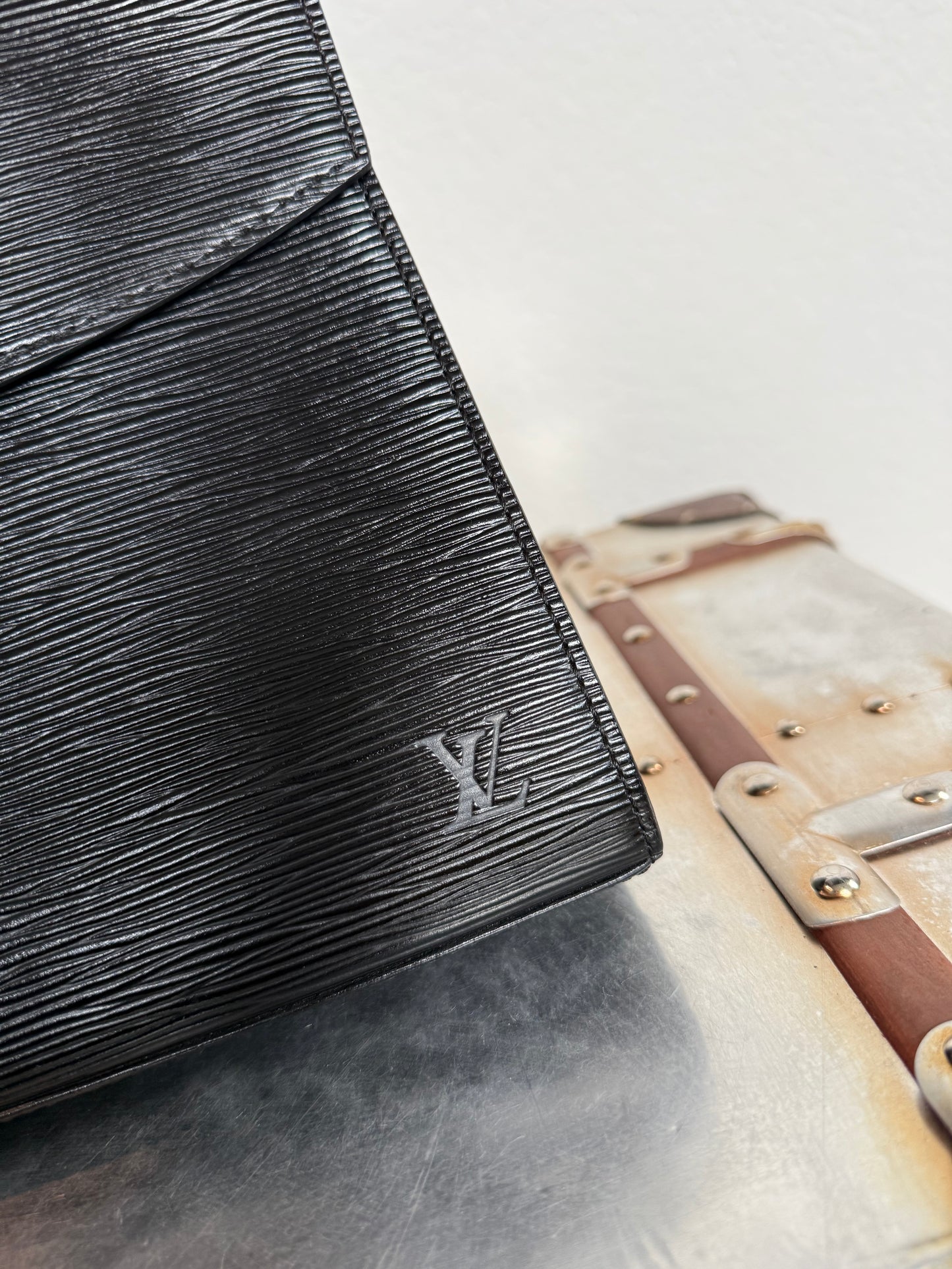 Pre-owned Authentic Louis Vuitton Malesherbes Epi handbag