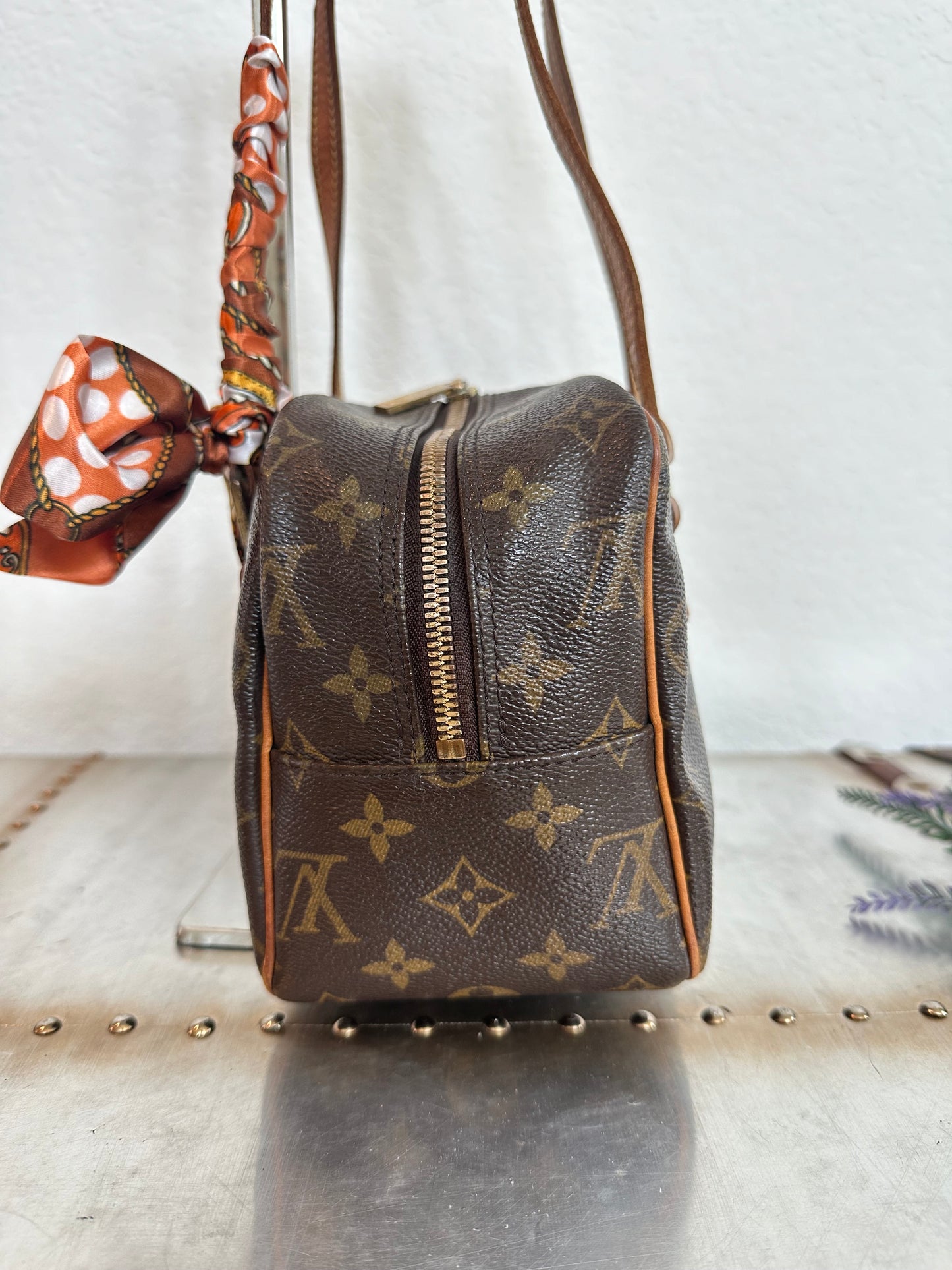 Pre-owned Authentic Louis Vuitton Cite MM Monogram Shoulder Bag