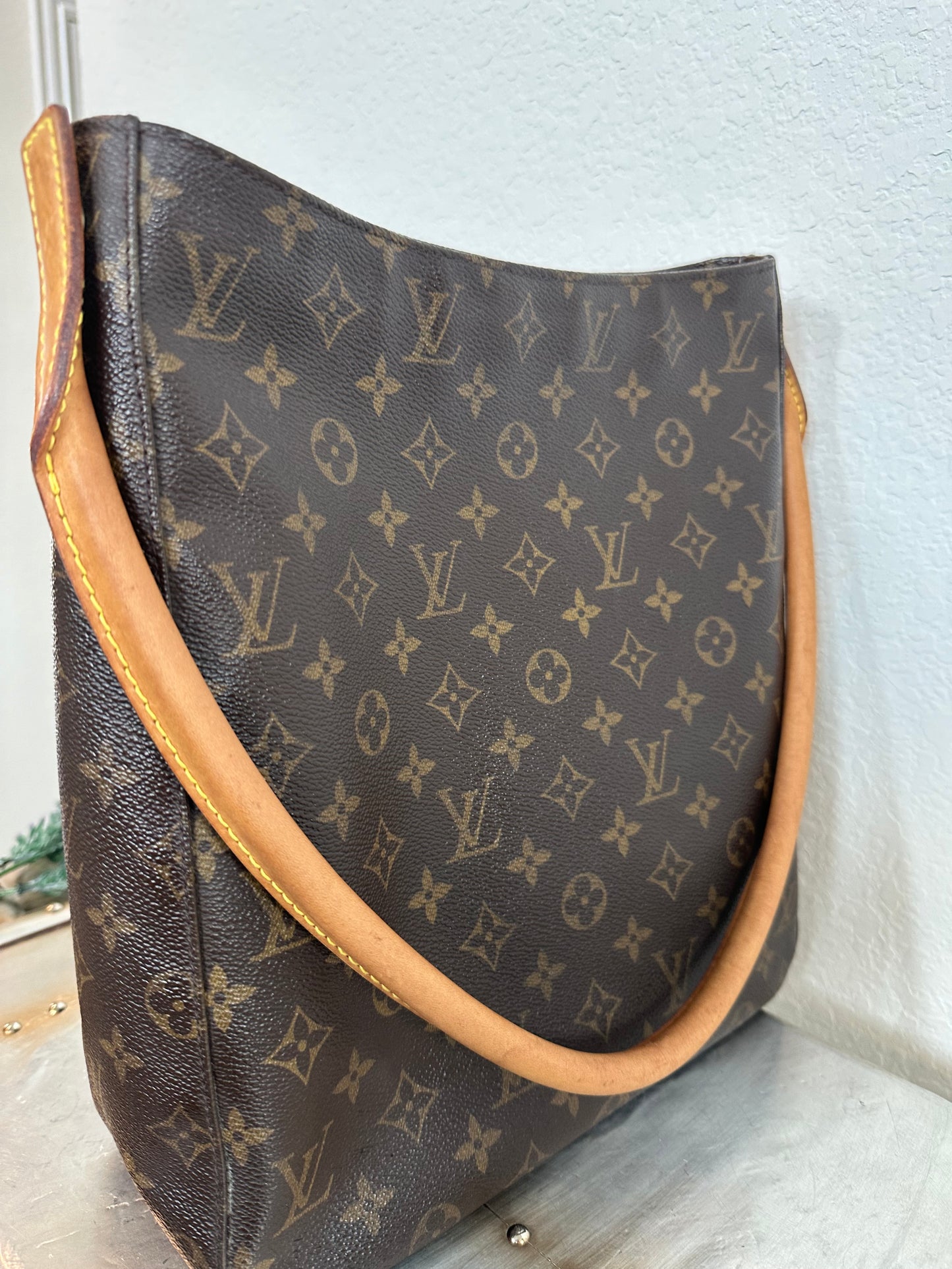 Pre-owned Authentic Louis Vuitton Looping GM Monogram Shoulder Bag