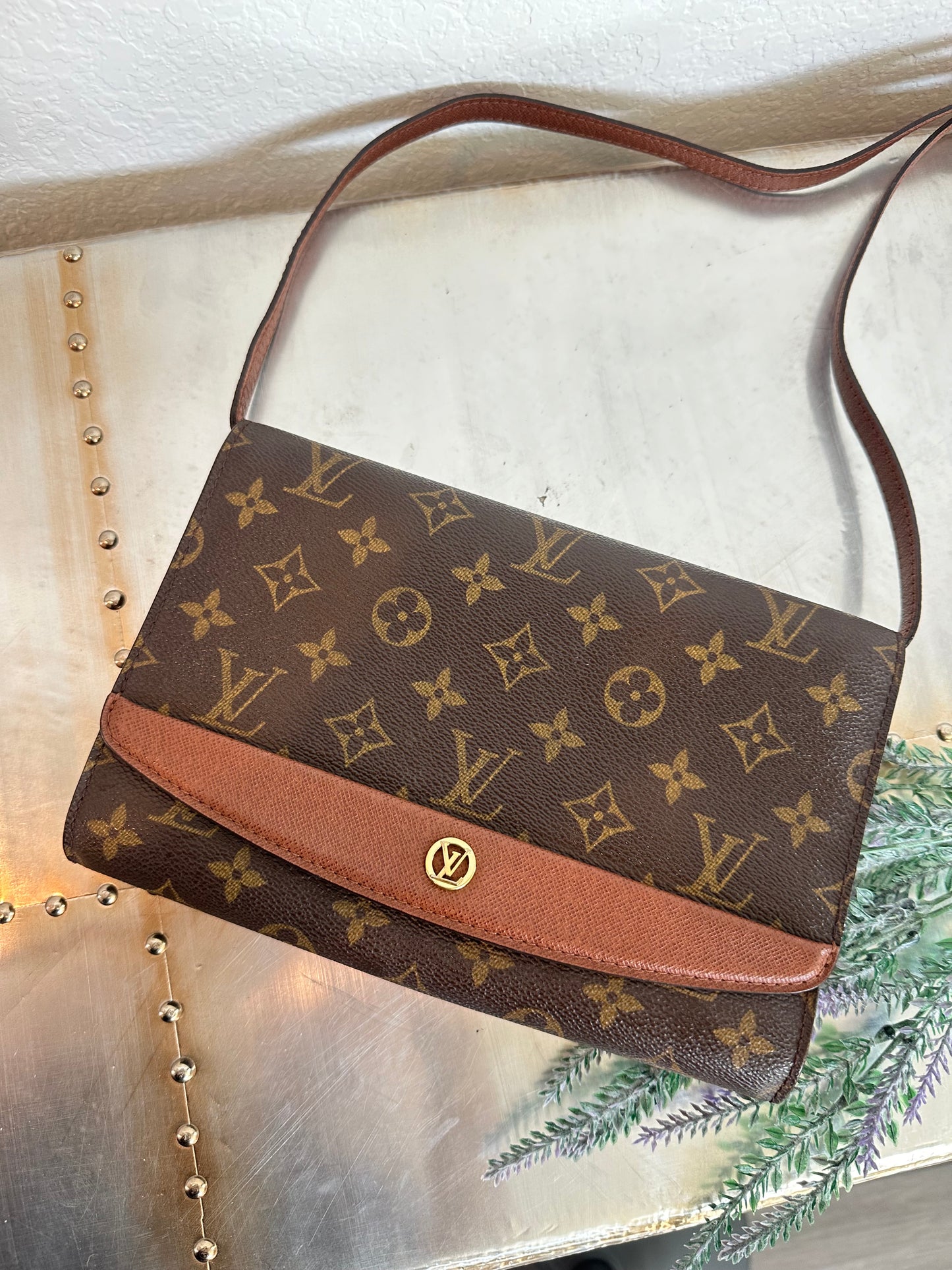 Louis Vuitton Bordeaux 2-Way Clutch / Shoulder Bag