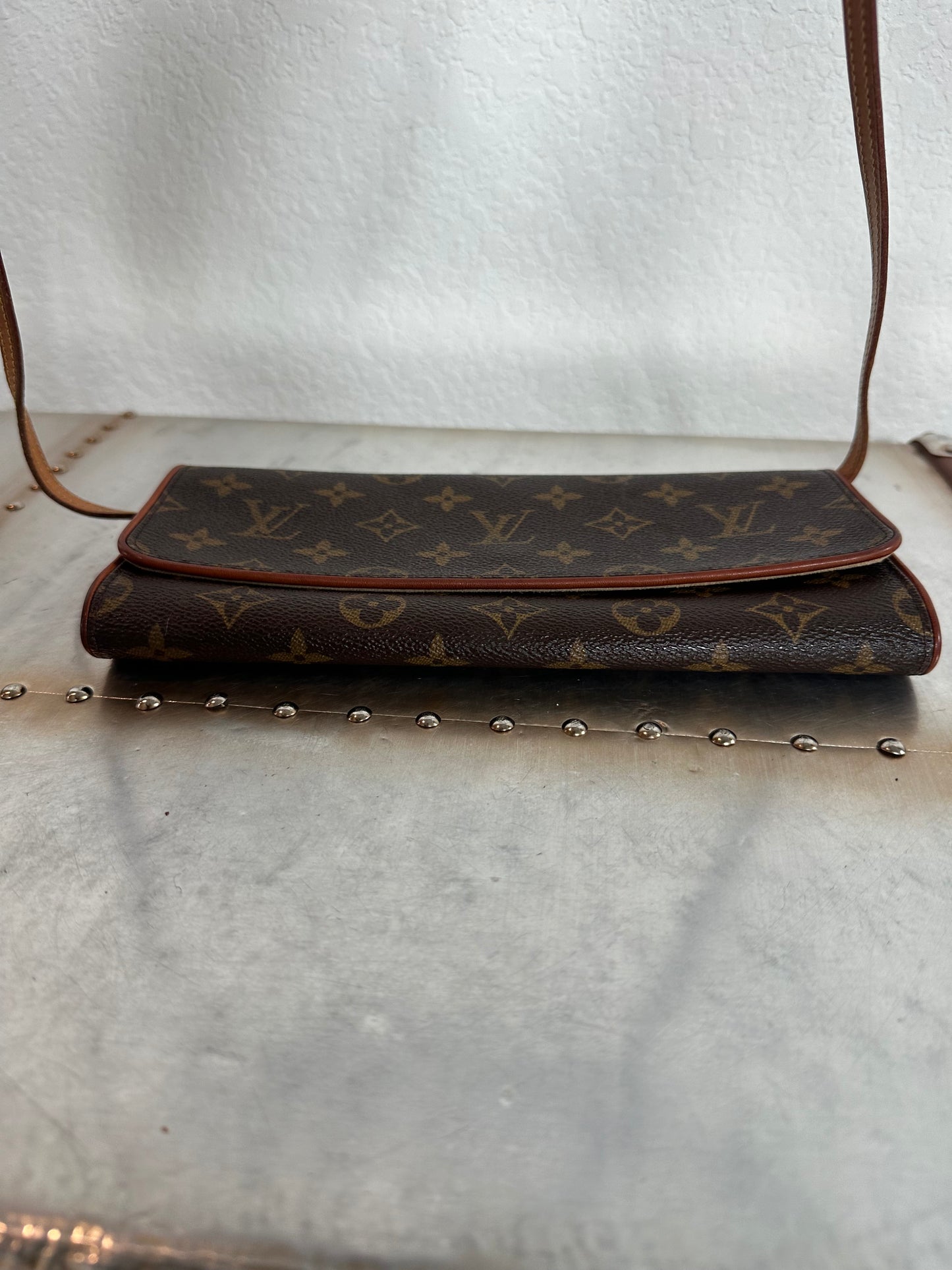 Pre-owned Authentic Louis Vuitton Pochette Twin GM Monogram Shoulder Bag