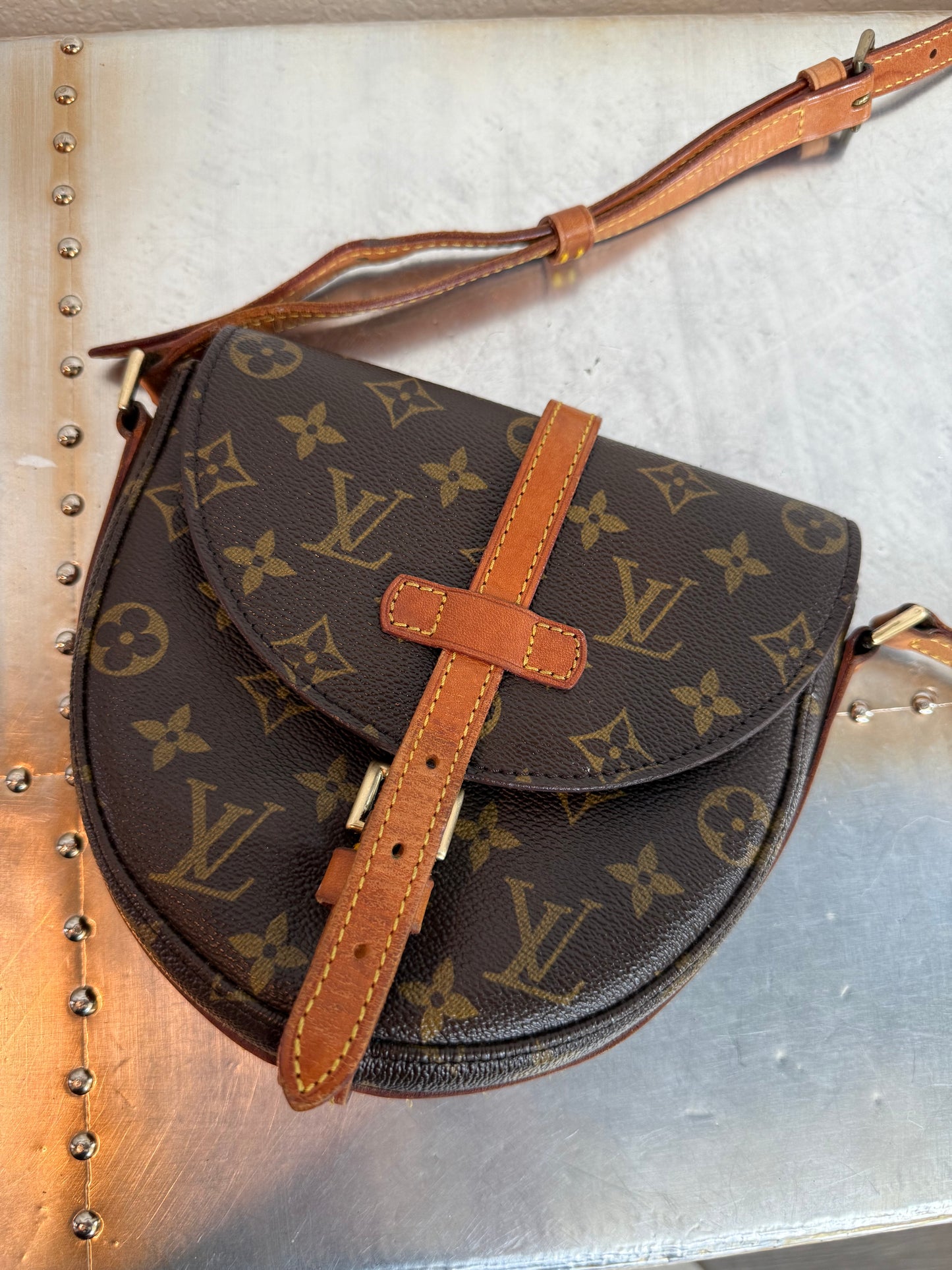 Pre-owned Authentic Louis Vuitton Chantilly PM Monogram Crossbody Bag