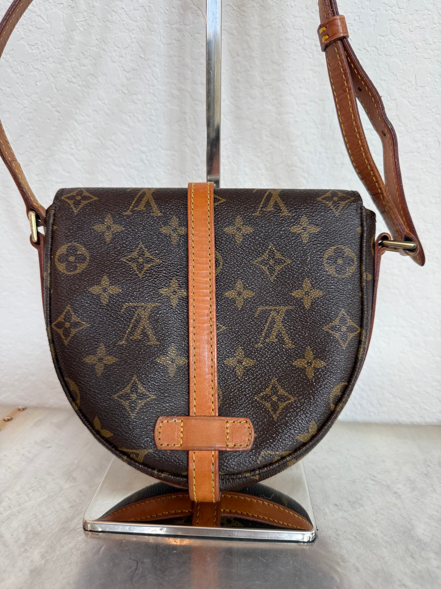 Pre-owned Authentic Louis Vuitton Chantilly PM Monogram Crossbody Bag