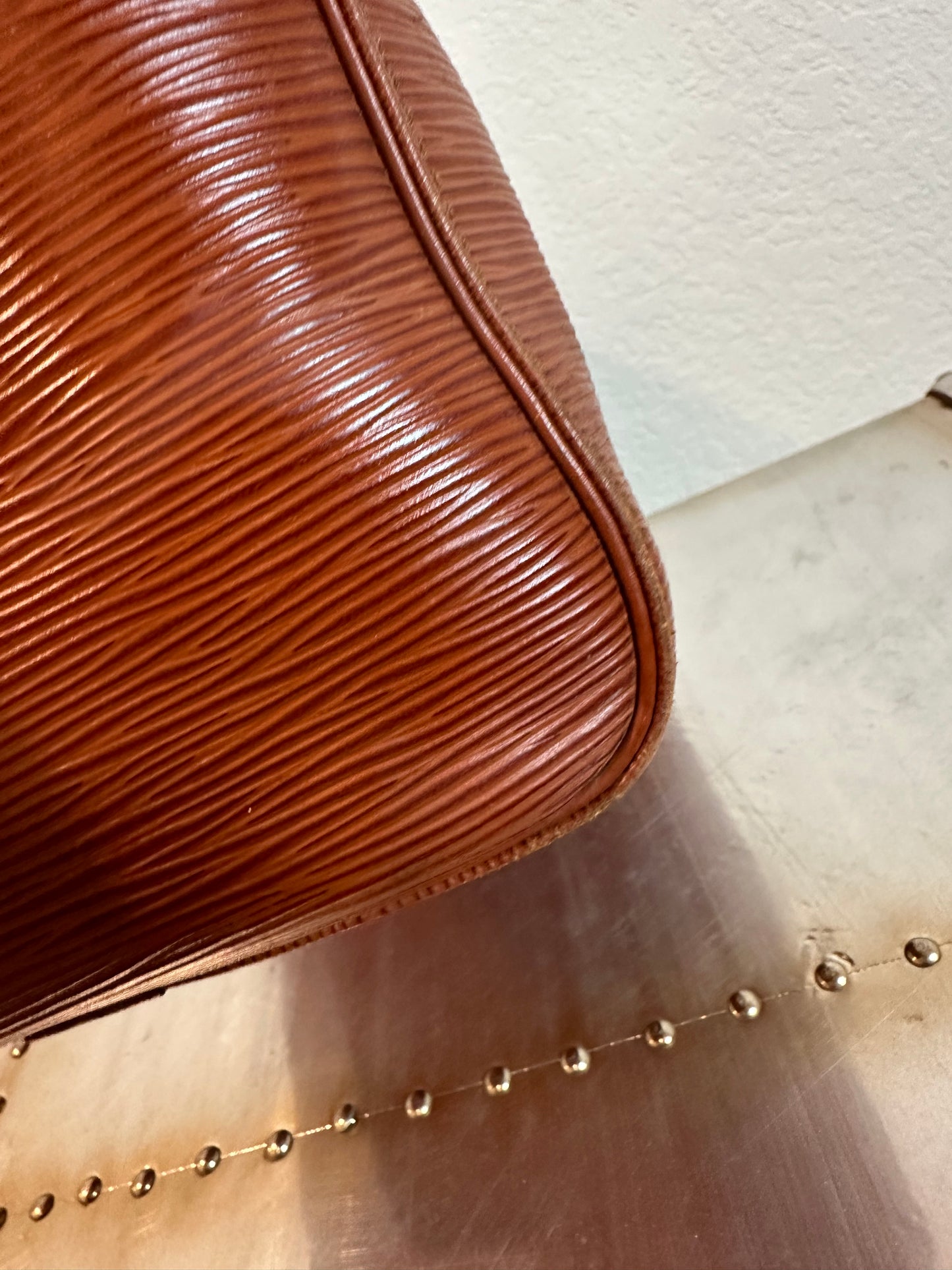 Pre-owned Authentic Louis Vuitton Speedy 30 Epi Handbag
