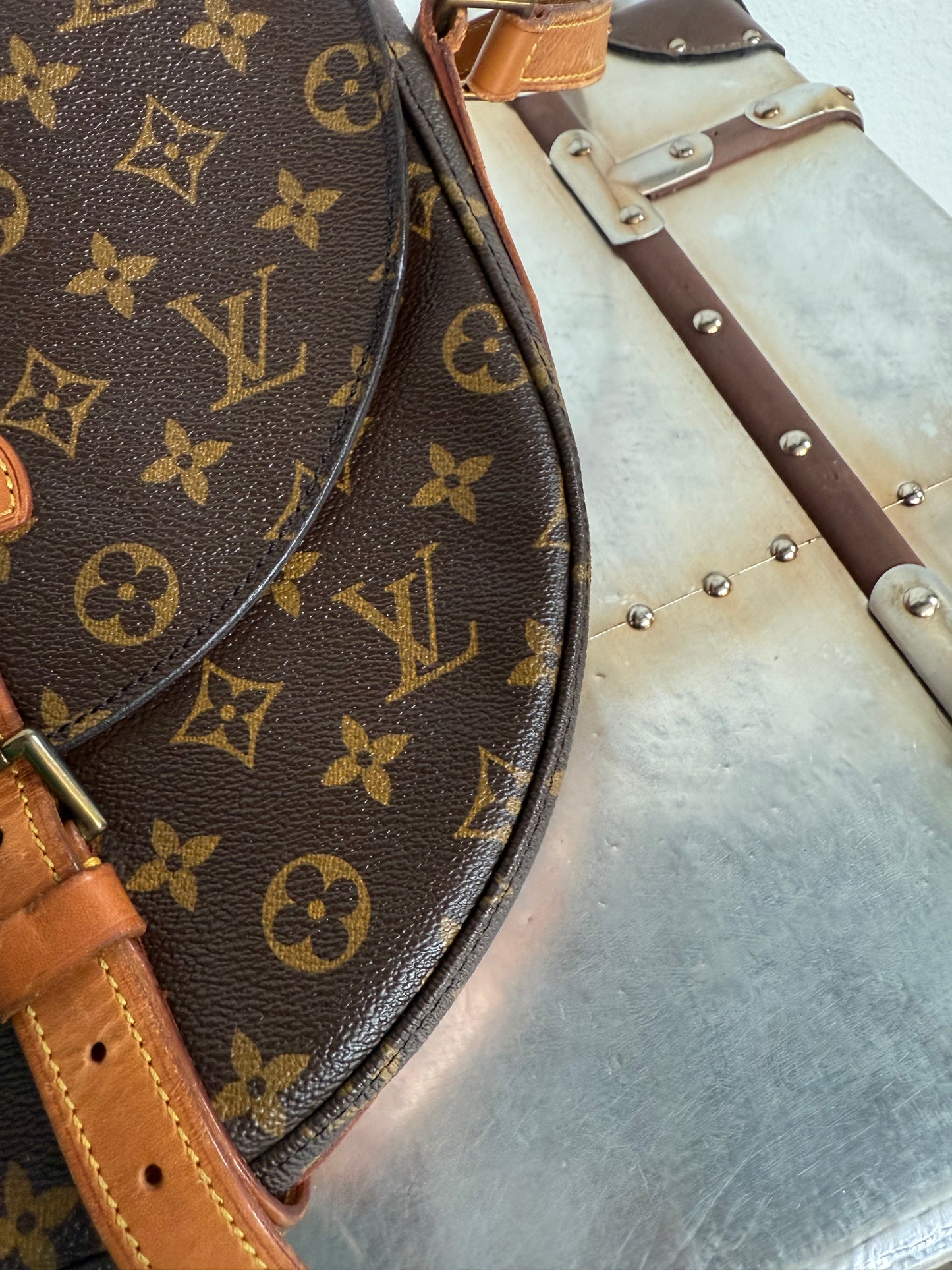 Pre-owned Authentic Louis Vuitton Chantilly GM Monogram Crossbody Bag
