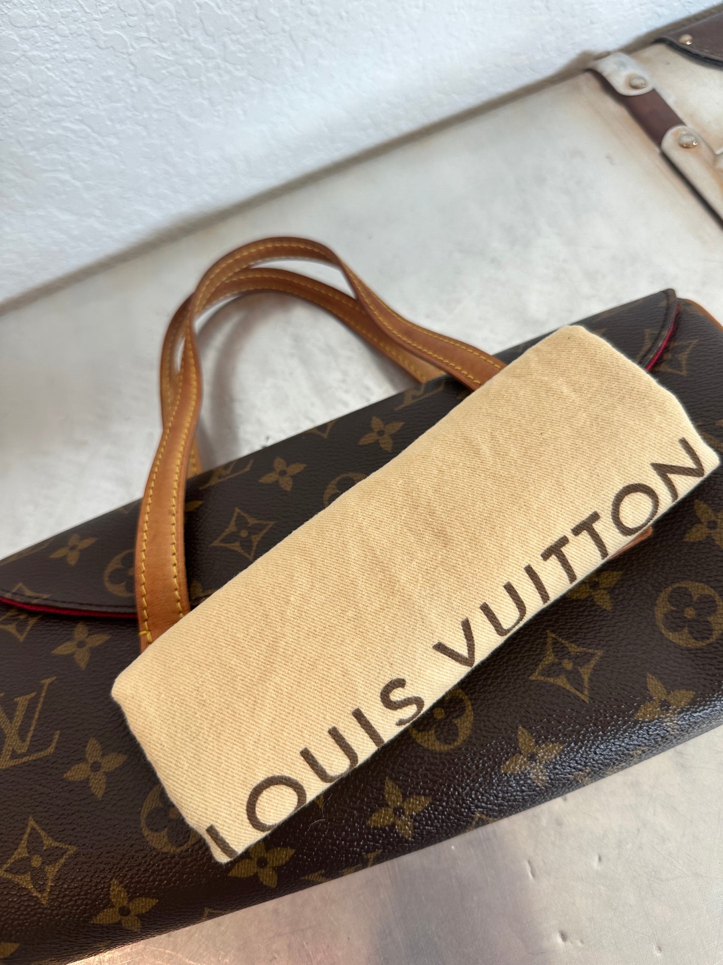 Pre-owned Authentic Louis Vuitton Sonatine Monogram Handbag