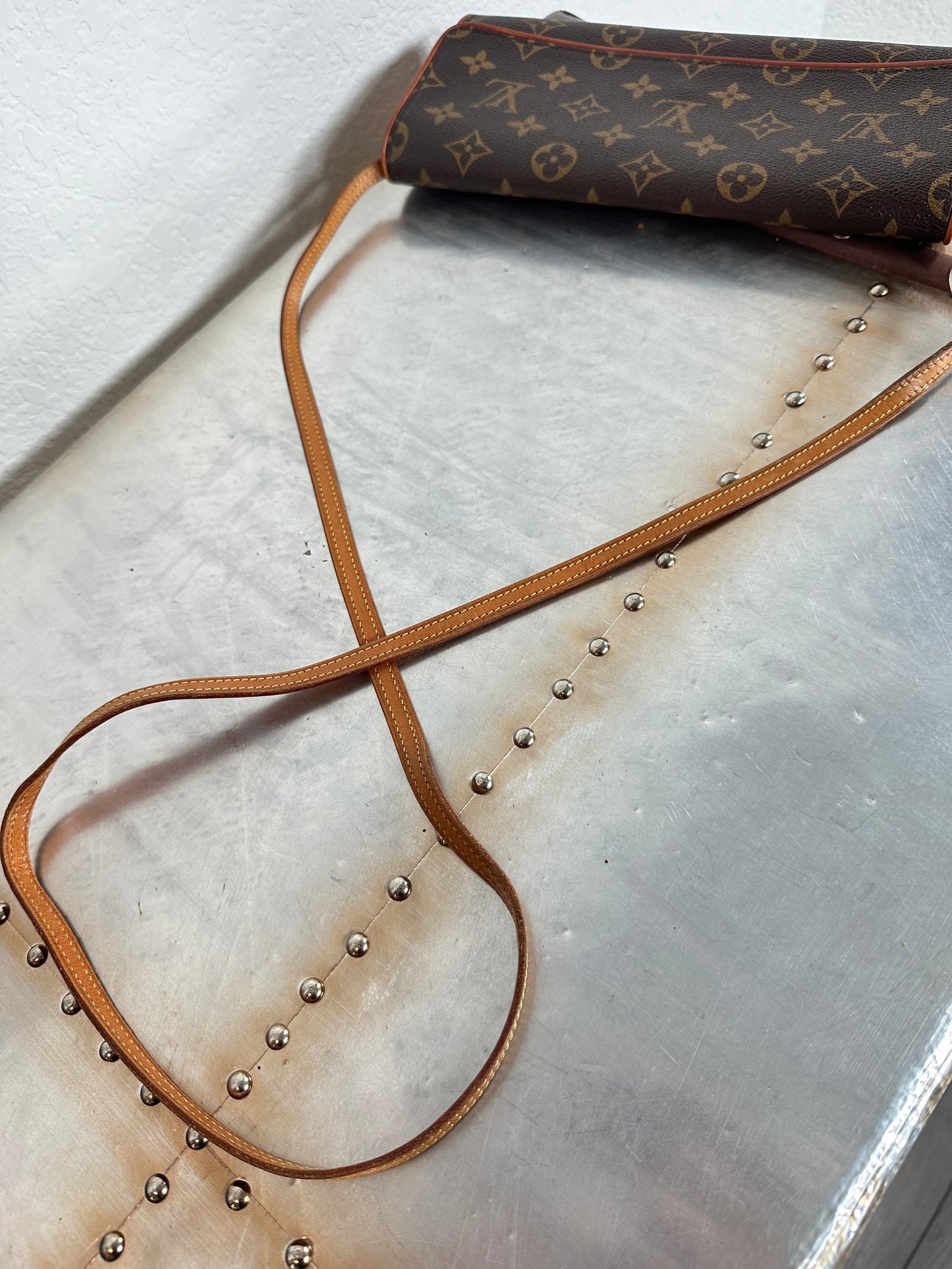 Pre-owned Authentic Louis Vuitton Pochette Twin GM Monogram Shoulder Bag
