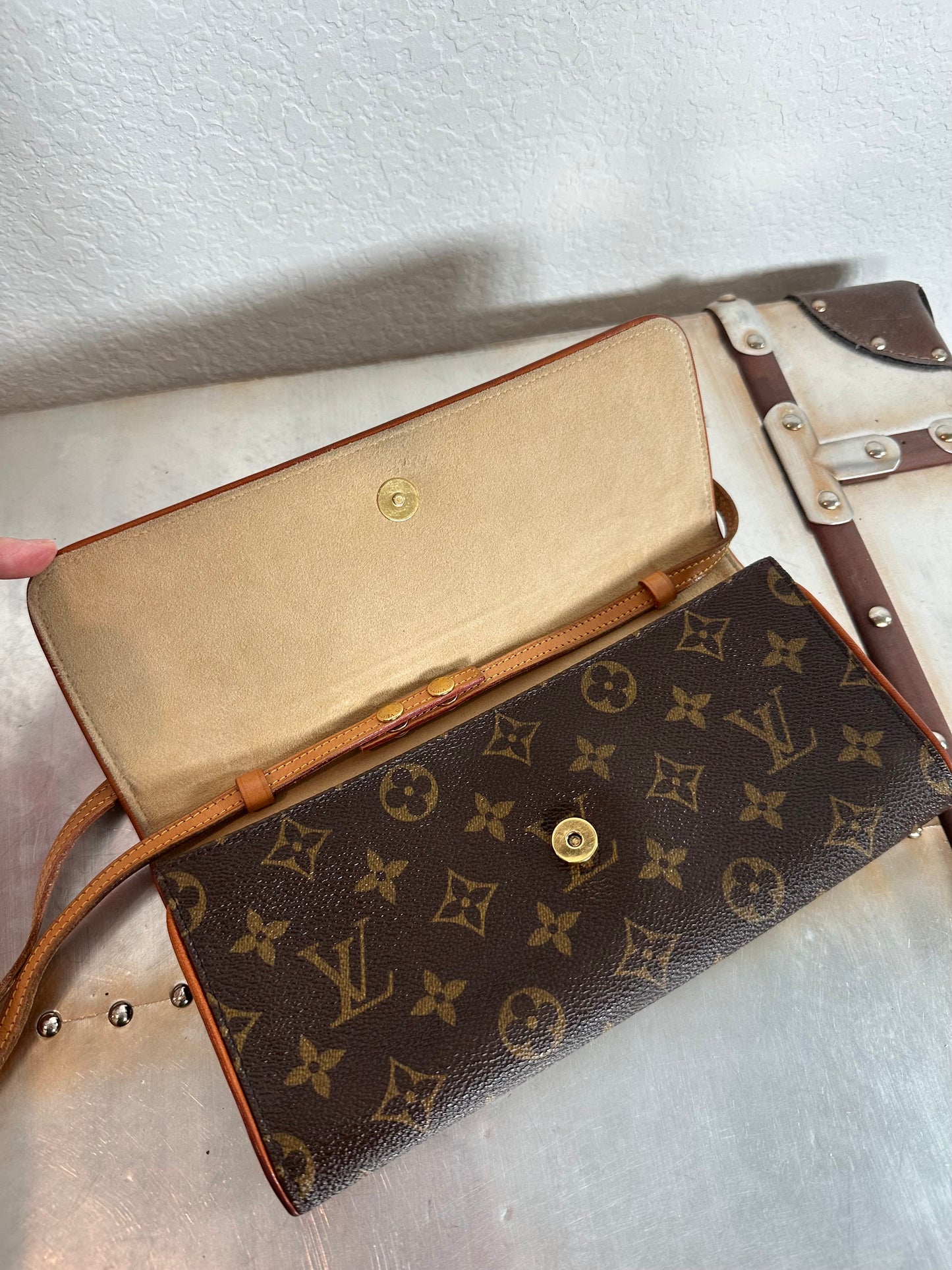 Pre-owned Authentic Louis Vuitton Pochette Twin GM Monogram Shoulder Bag