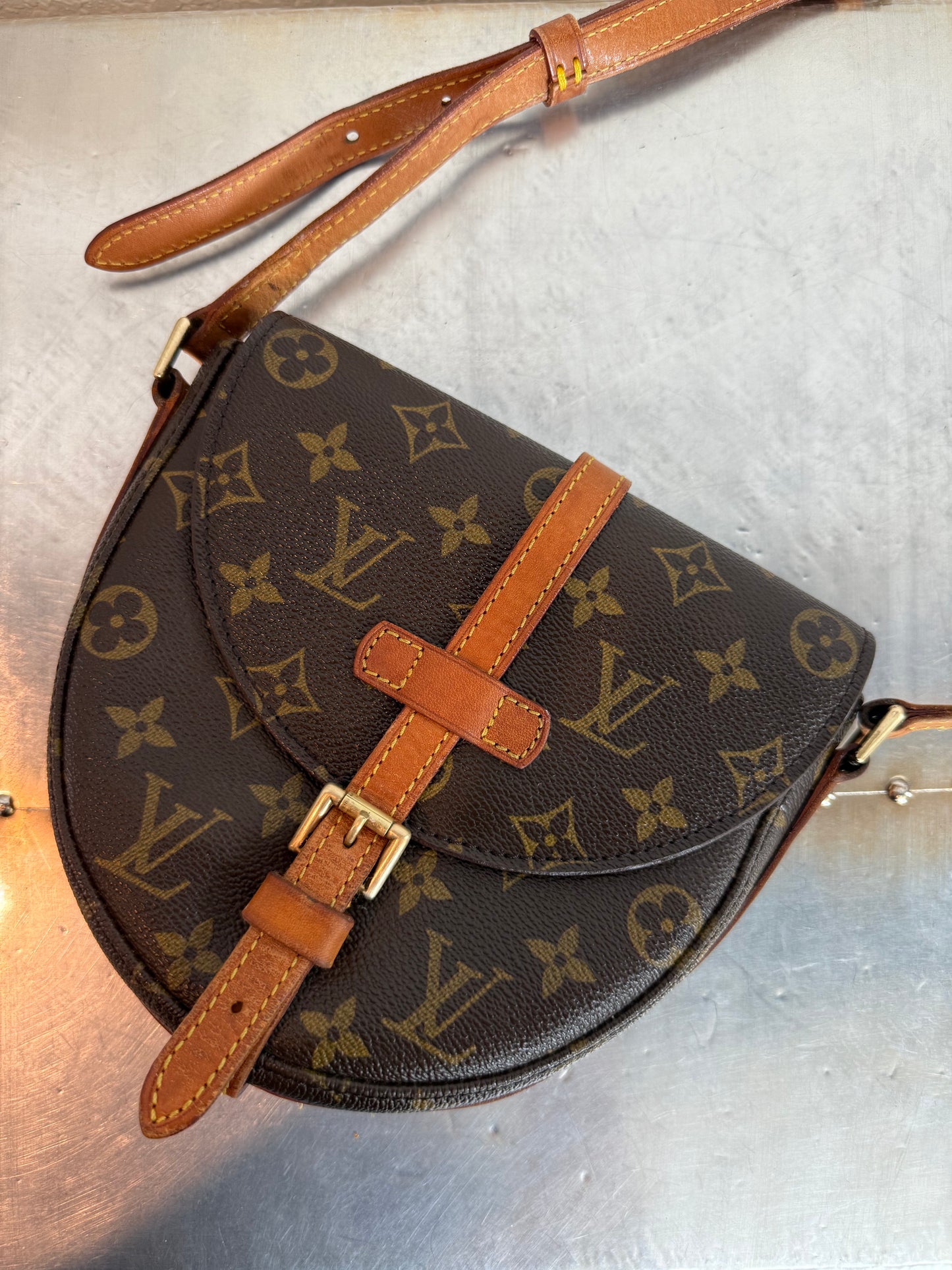 Pre-owned Authentic Louis Vuitton Chantilly PM Monogram Crossbody Bag
