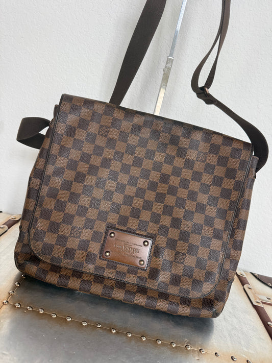 Pre-owned Authentic Brooklyn Mm Damier Ebene Crossbody Bag