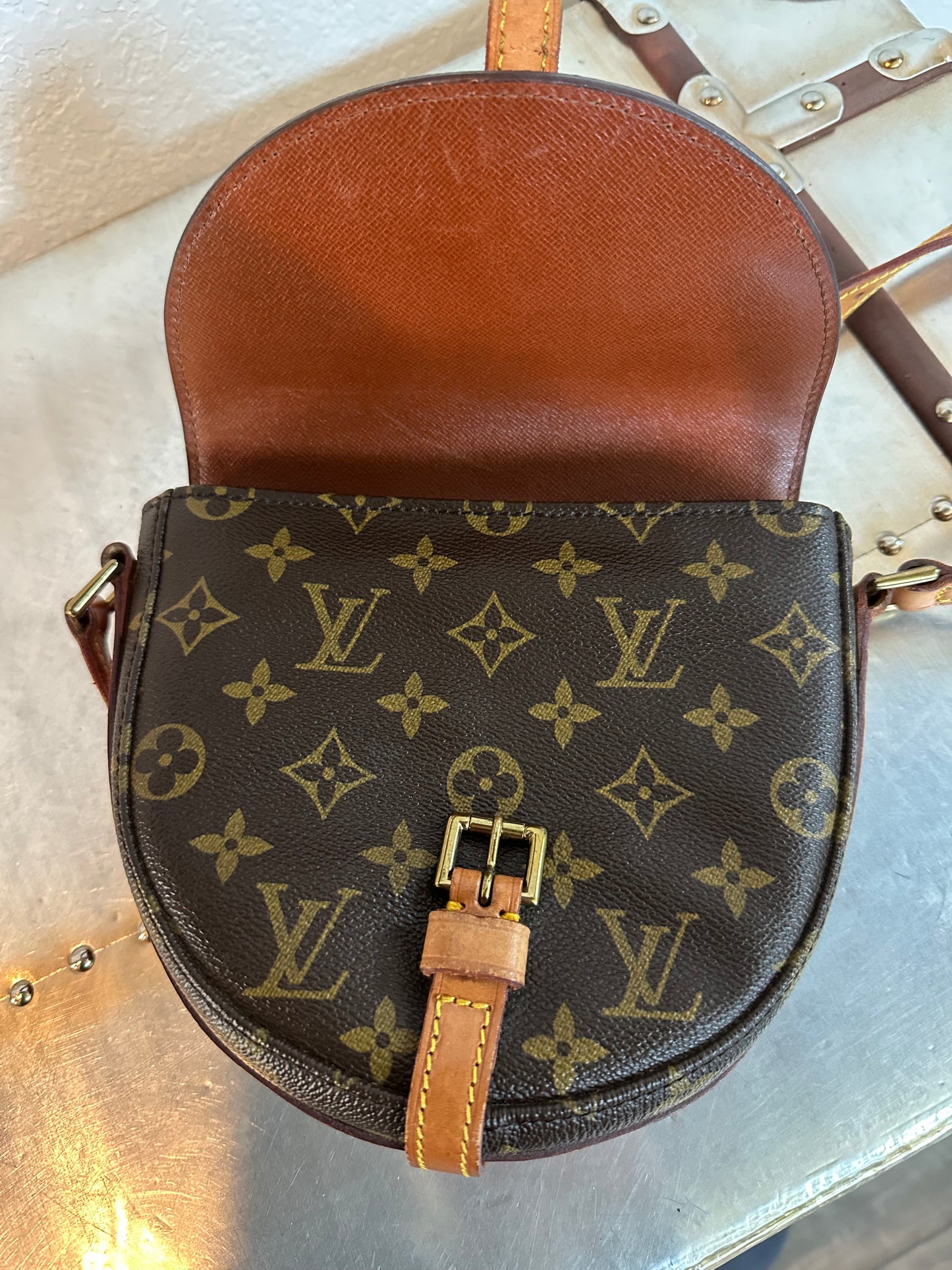 Pre-owned Authentic Louis Vuitton Chantilly PM Monogram Crossbody Bag
