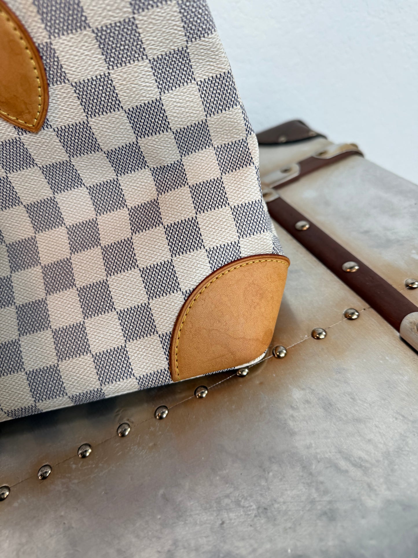 Pre-owned Louis Vuitton Hampstead PM Damier Azur Tote / Shoulder Bag