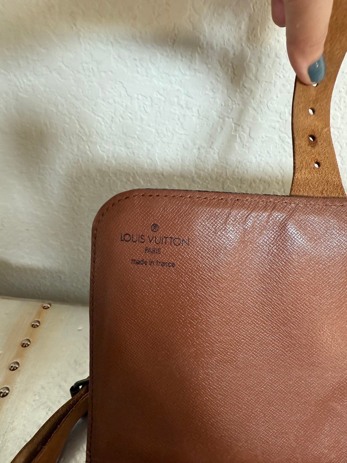 Pre-owned Louis Vuitton Cartouchiere MM Monogram Shoulder / Crossbody Bag