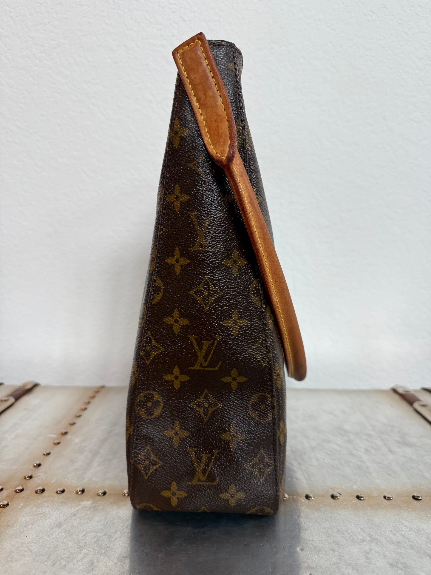 Pre-owned Authentic Louis Vuitton Looping GM Monogram Shoulder Bag