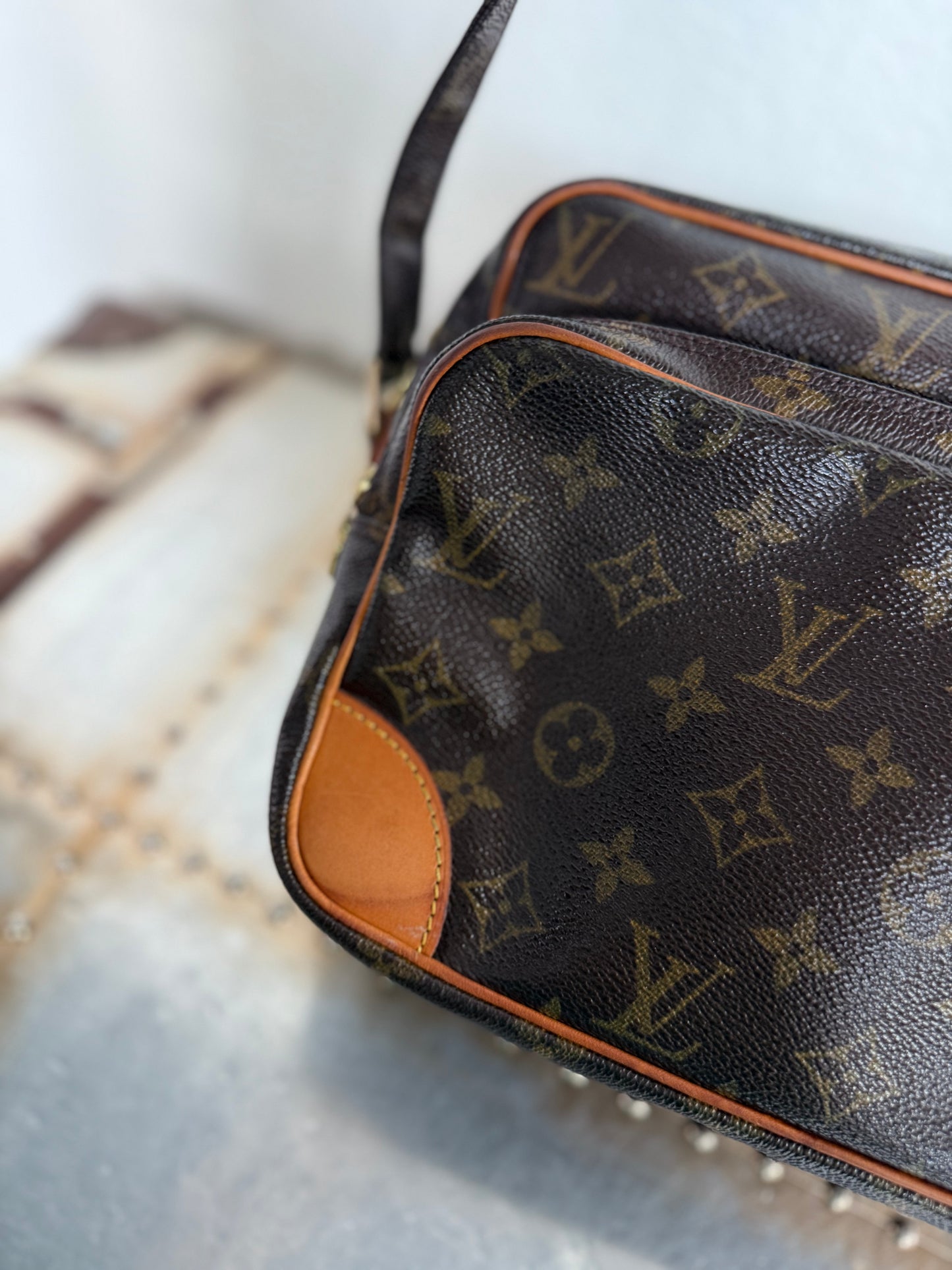 Pre-owned Louis Vuitton Nile PM Monogram Shoulder Bag/ Crossbody Bag