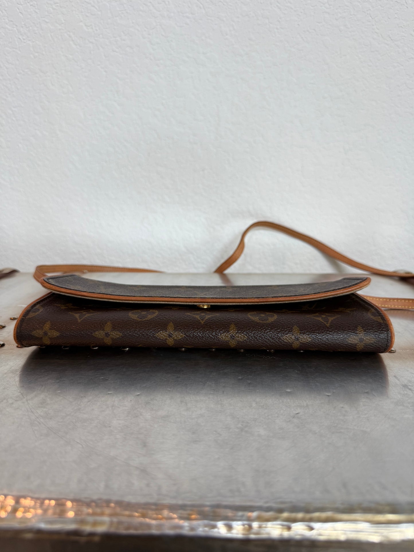 Pre-owned Authentic Louis Vuitton Pochette Twin GM Monogram Shoulder Bag