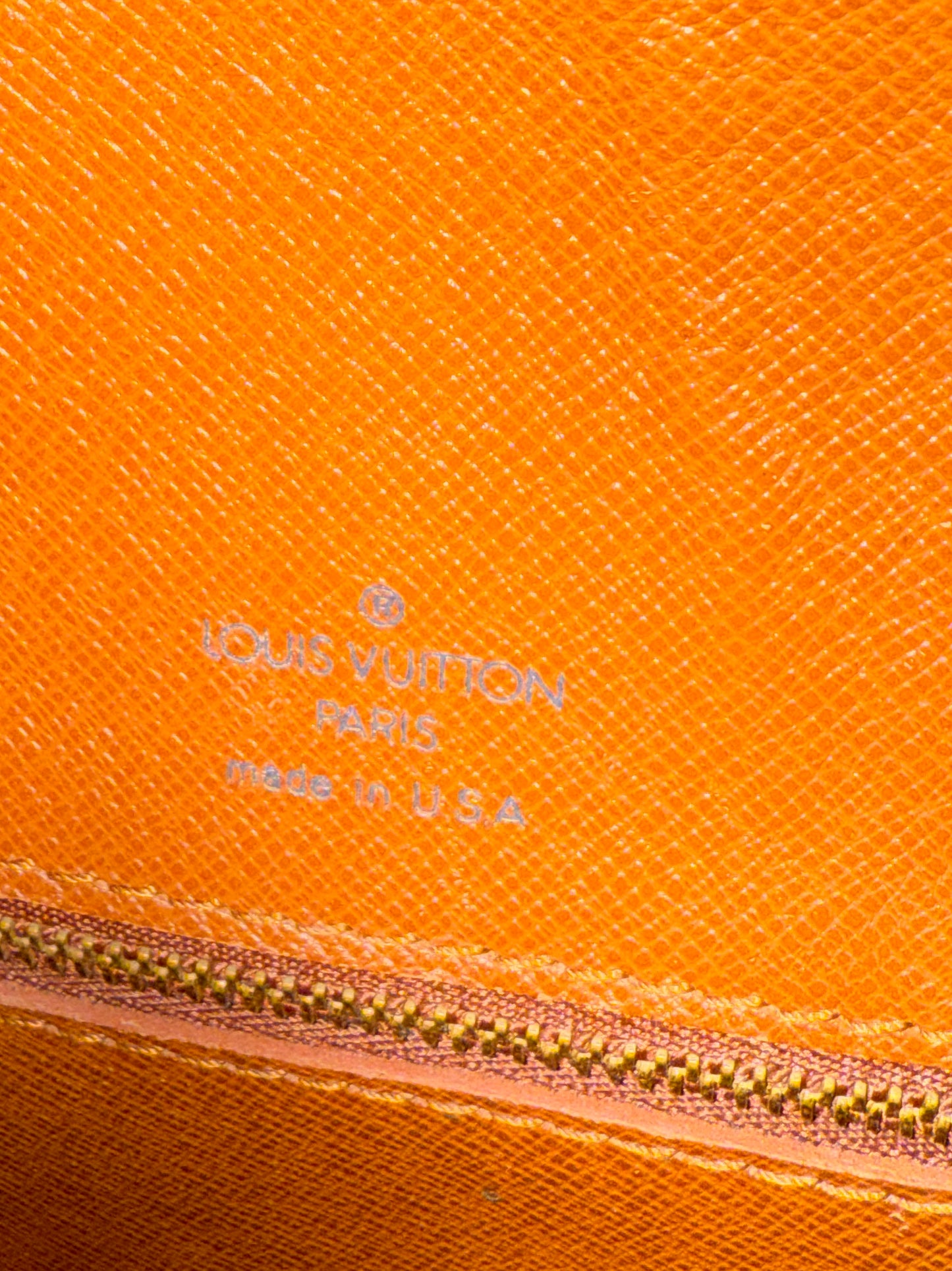 Pre-owned Authentic Louis Vuitton Saint Cloud MM Monogram Shoulder / Crossbody Bag