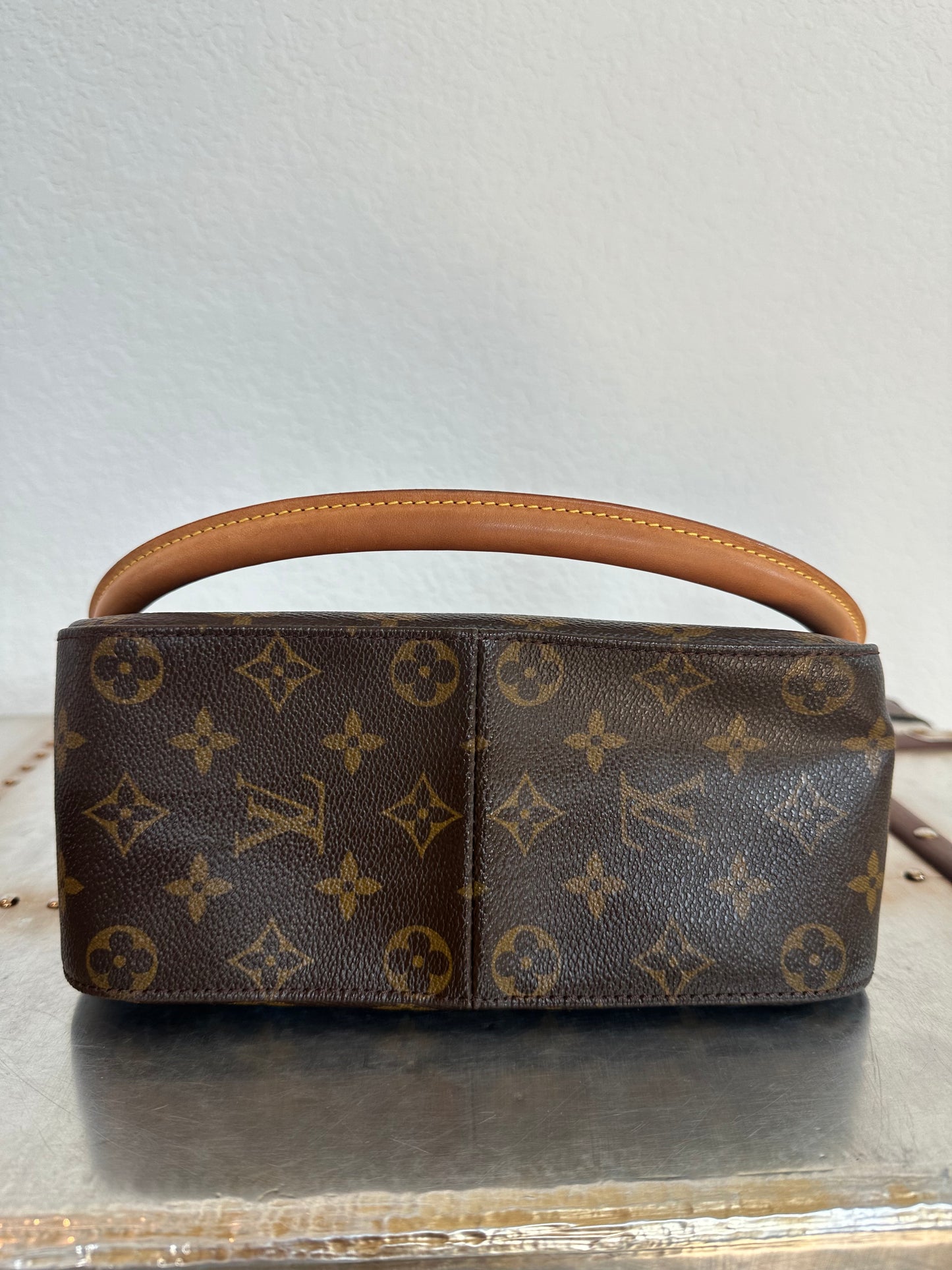 Pre-owned Authentic Louis Vuitton Looping MM Monogram Shoulder Bag