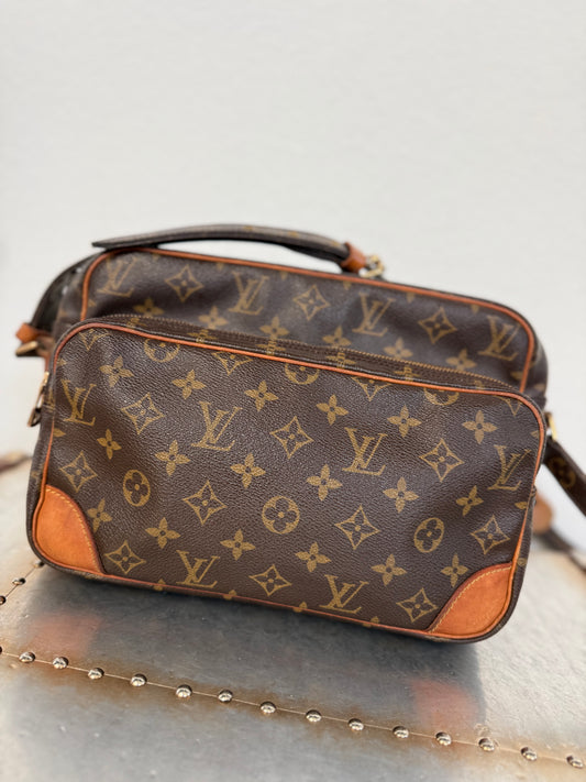 Pre-owned Louis Vuitton Nile PM Monogram Shoulder Bag/ Crossbody Bag